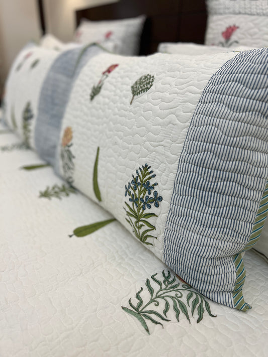 Quilted bedcover | 90*108 Inches | Elegant Echoes