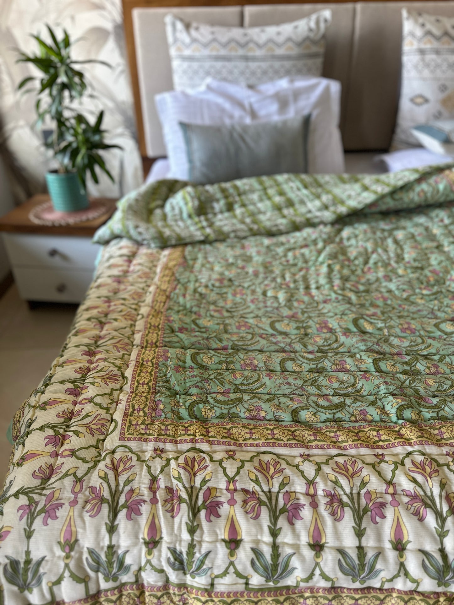 Reversible Hand Print Quilt | Single Size 60*90 Inches | Petals