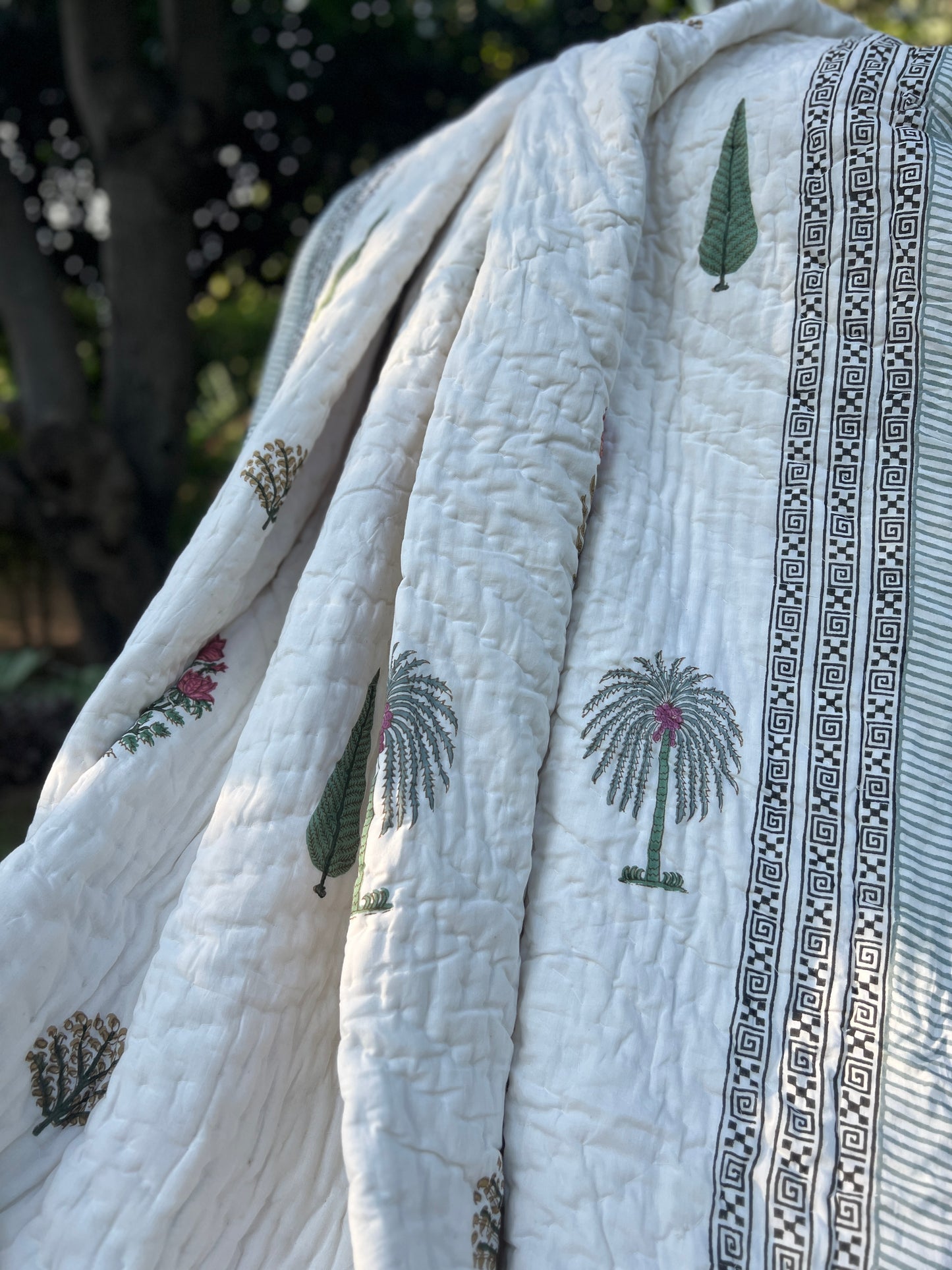 Bedding Set | King Size Quilt & Bedsheet 90*108 Inches | Harmony Haven