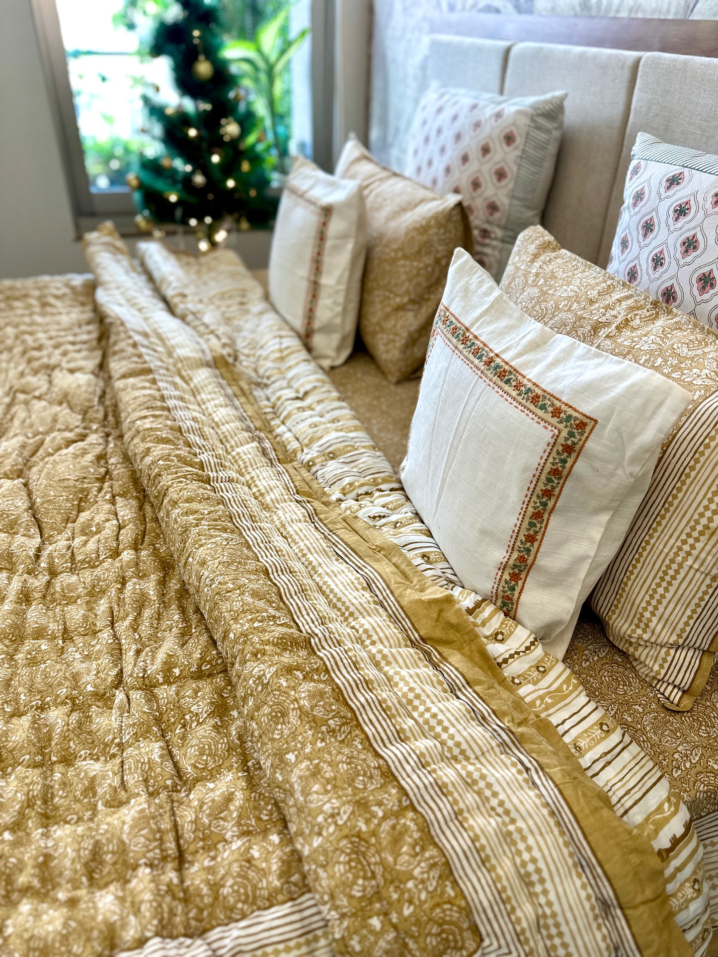 Bedding Set Hand Print | Quilt with Bedsheet Set | Lemon Sorbet