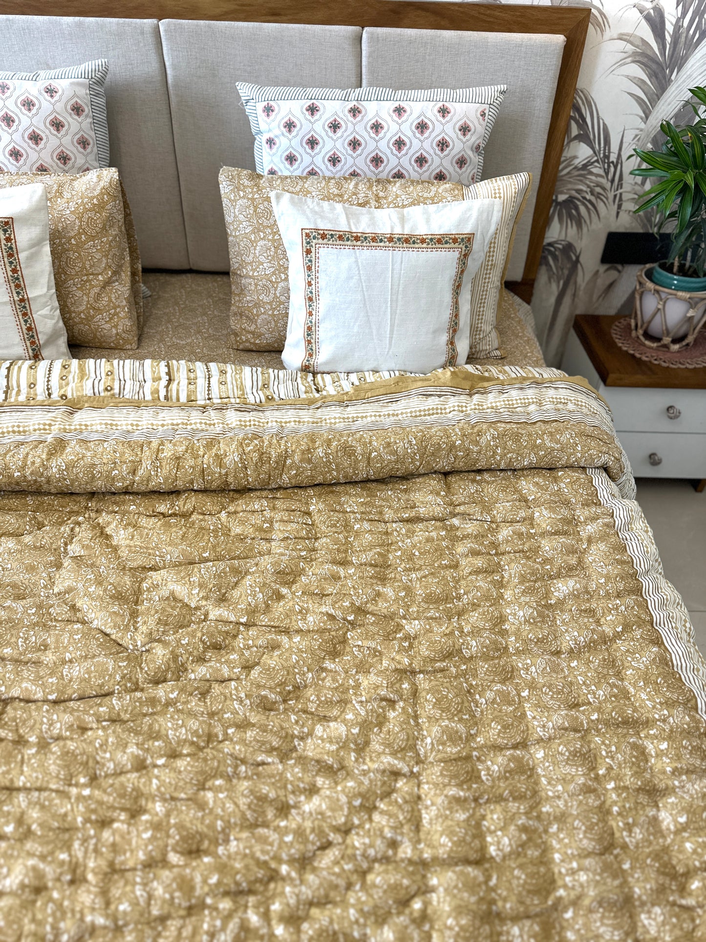 Bedding Set Hand Print | Quilt with Bedsheet Set | Lemon Sorbet