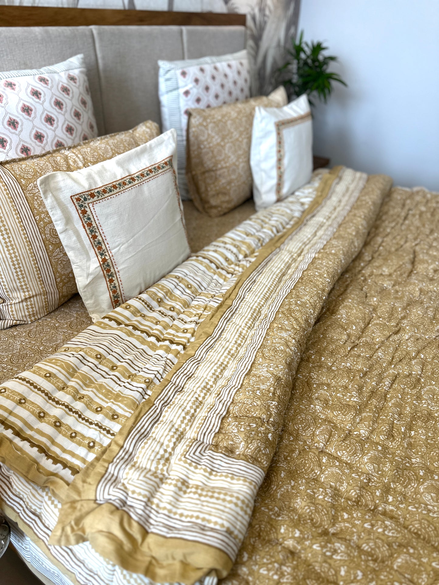 Bedding Set Hand Print | Quilt with Bedsheet Set | Lemon Sorbet