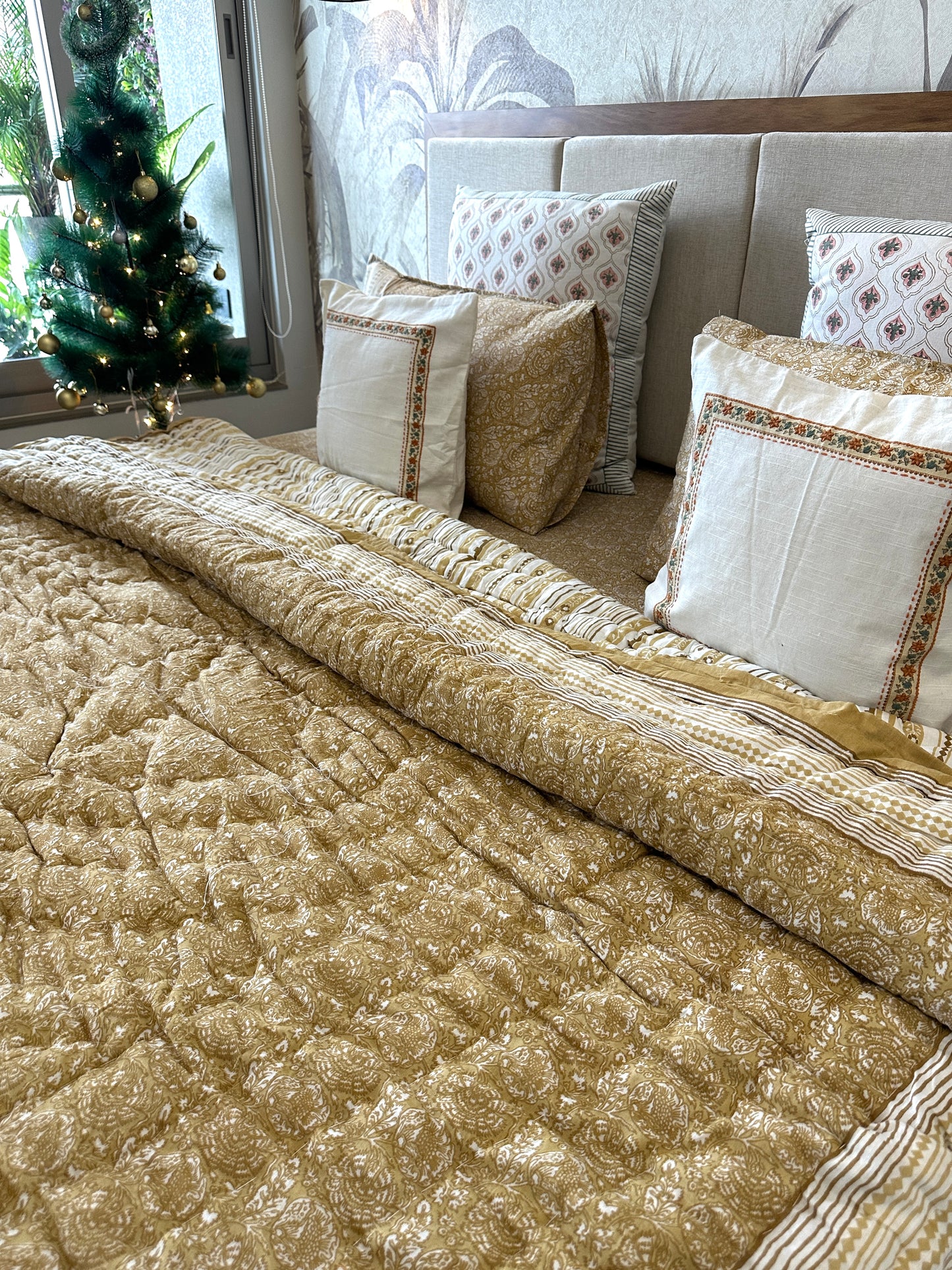 Bedding Set Hand Print | Quilt with Bedsheet Set | Lemon Sorbet