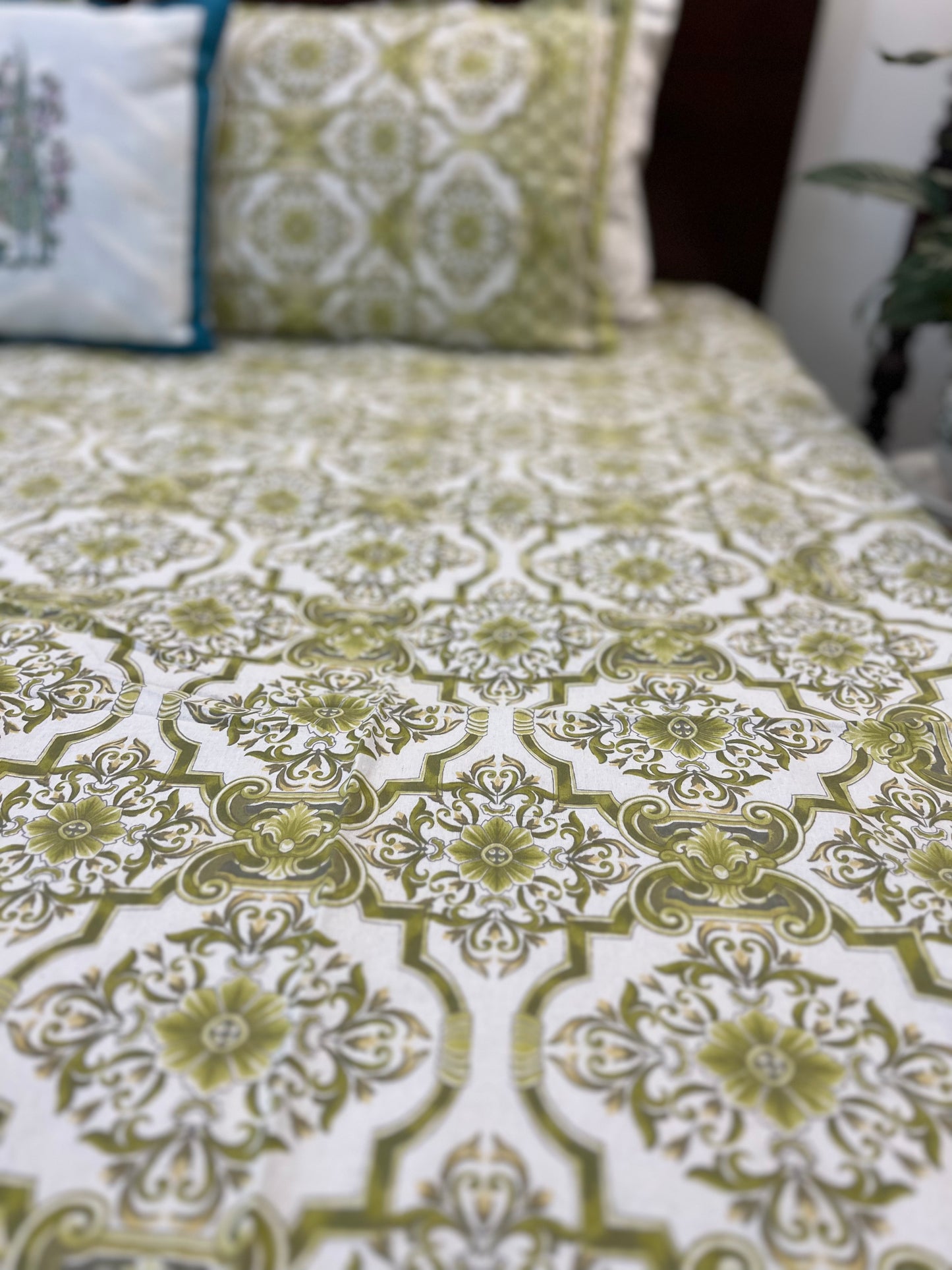 King Size | 90*108 Inches | Green Pattern