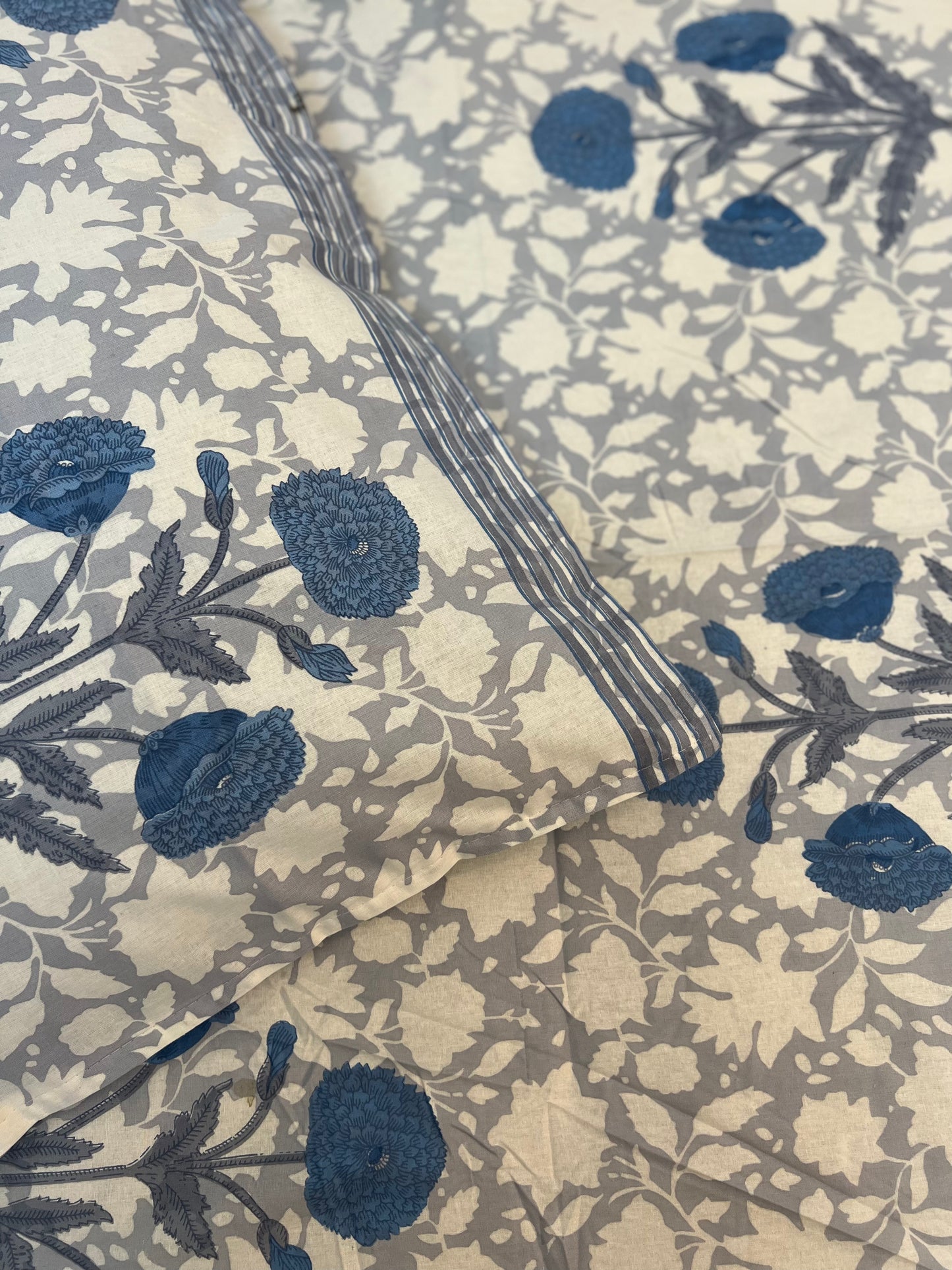 Super King Size | 108*108 Inches | Blue Dahlia