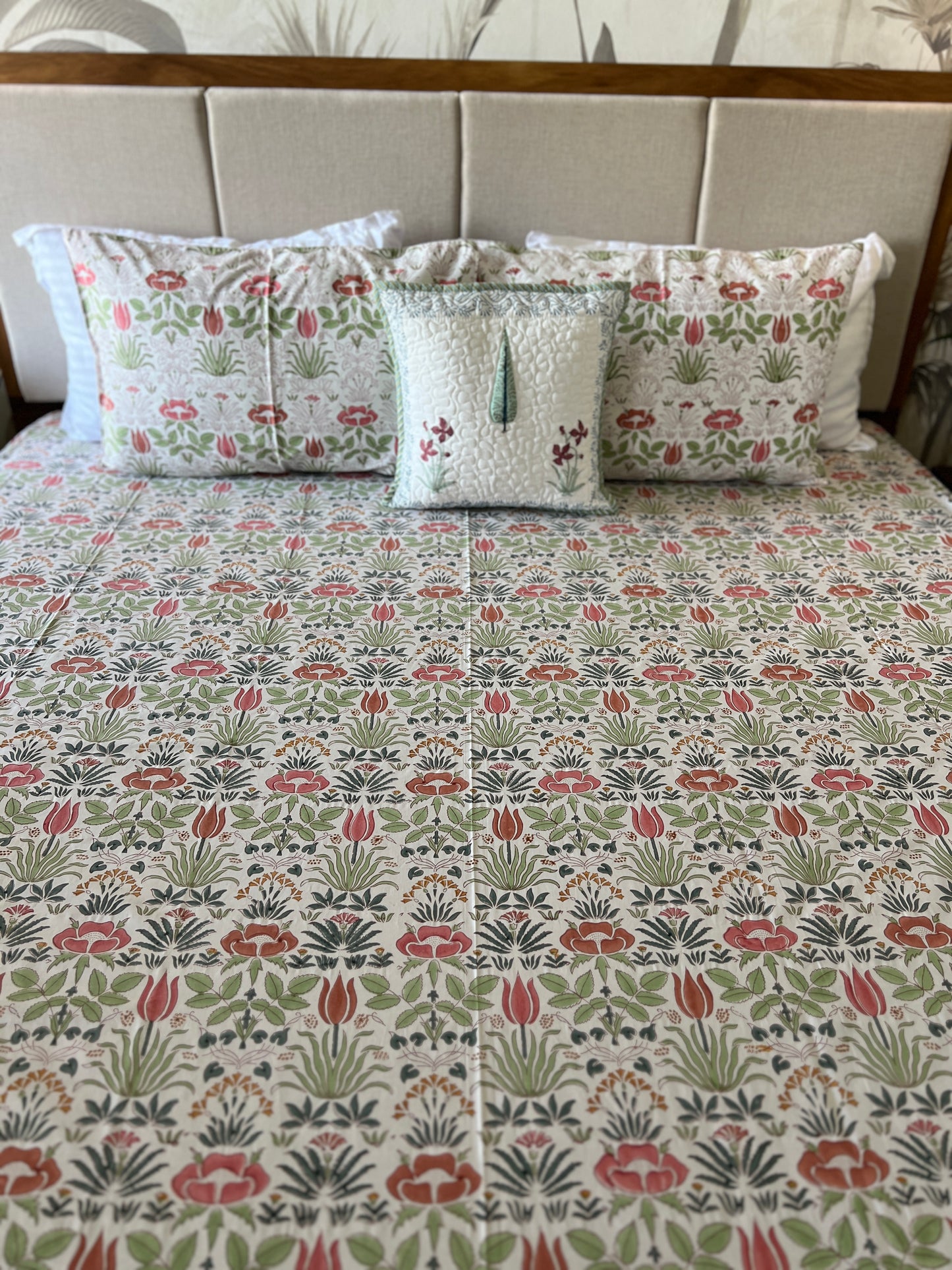 Bedding Set | Quilt with Bedsheet | Impressions