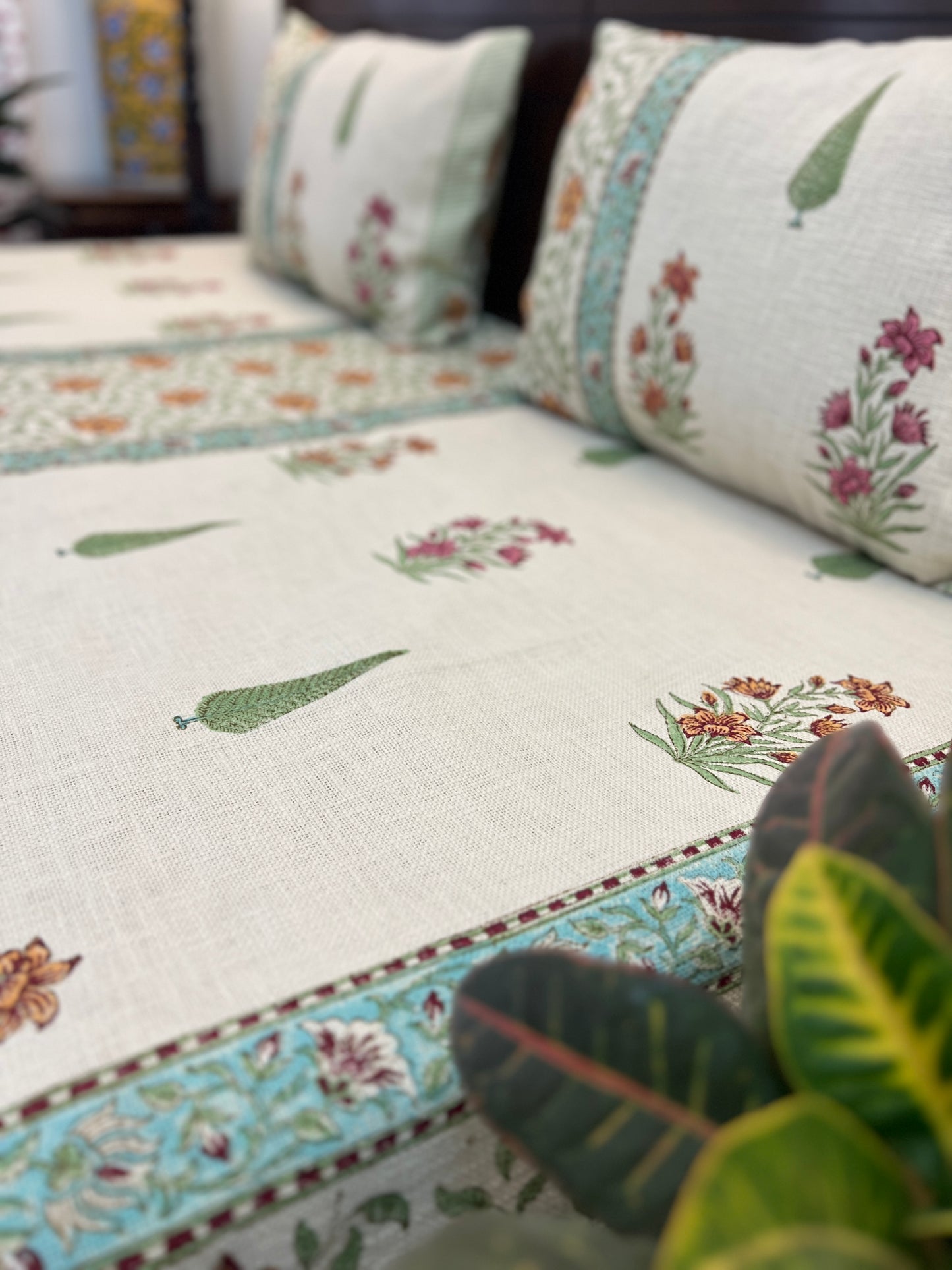 TNT Bedcover | King Size | Hand Block | Nazaha