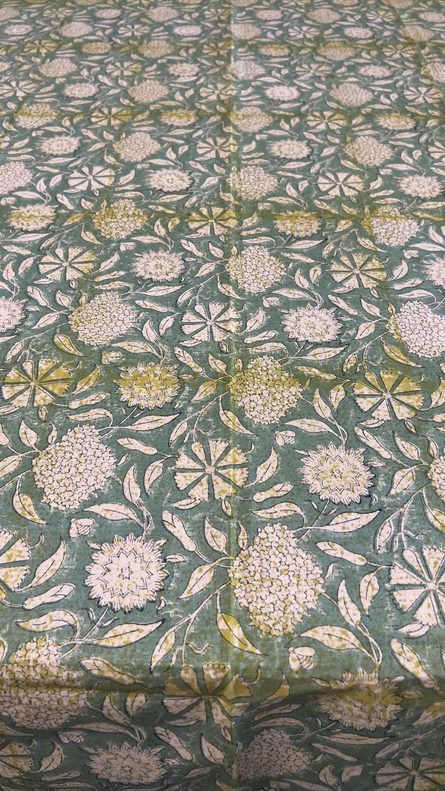 Table Cover | 6 Seater | 48 * 84 Inches | Buffet Beauty