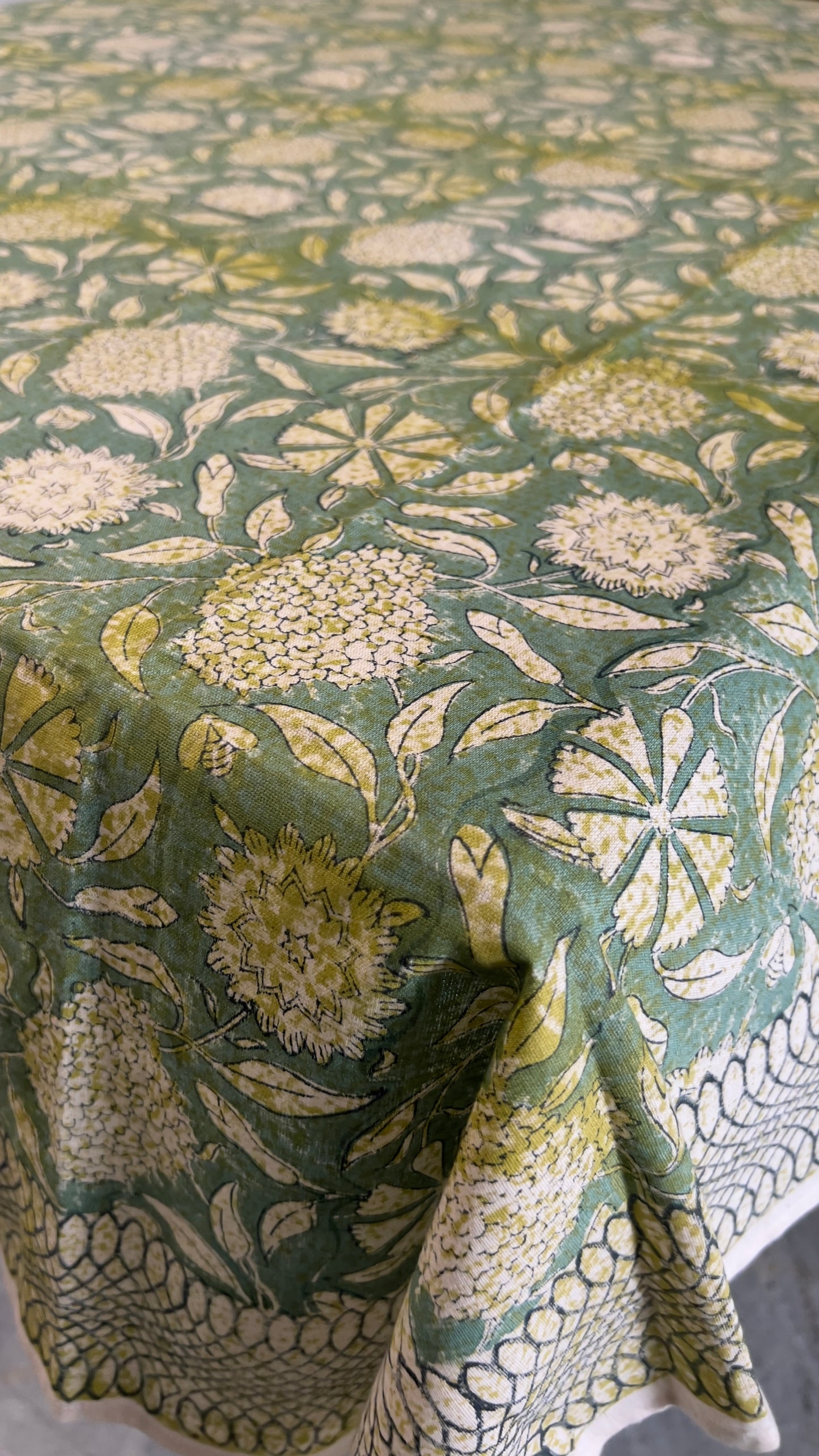 Table Cover | 6 Seater | 48 * 84 Inches | Buffet Beauty