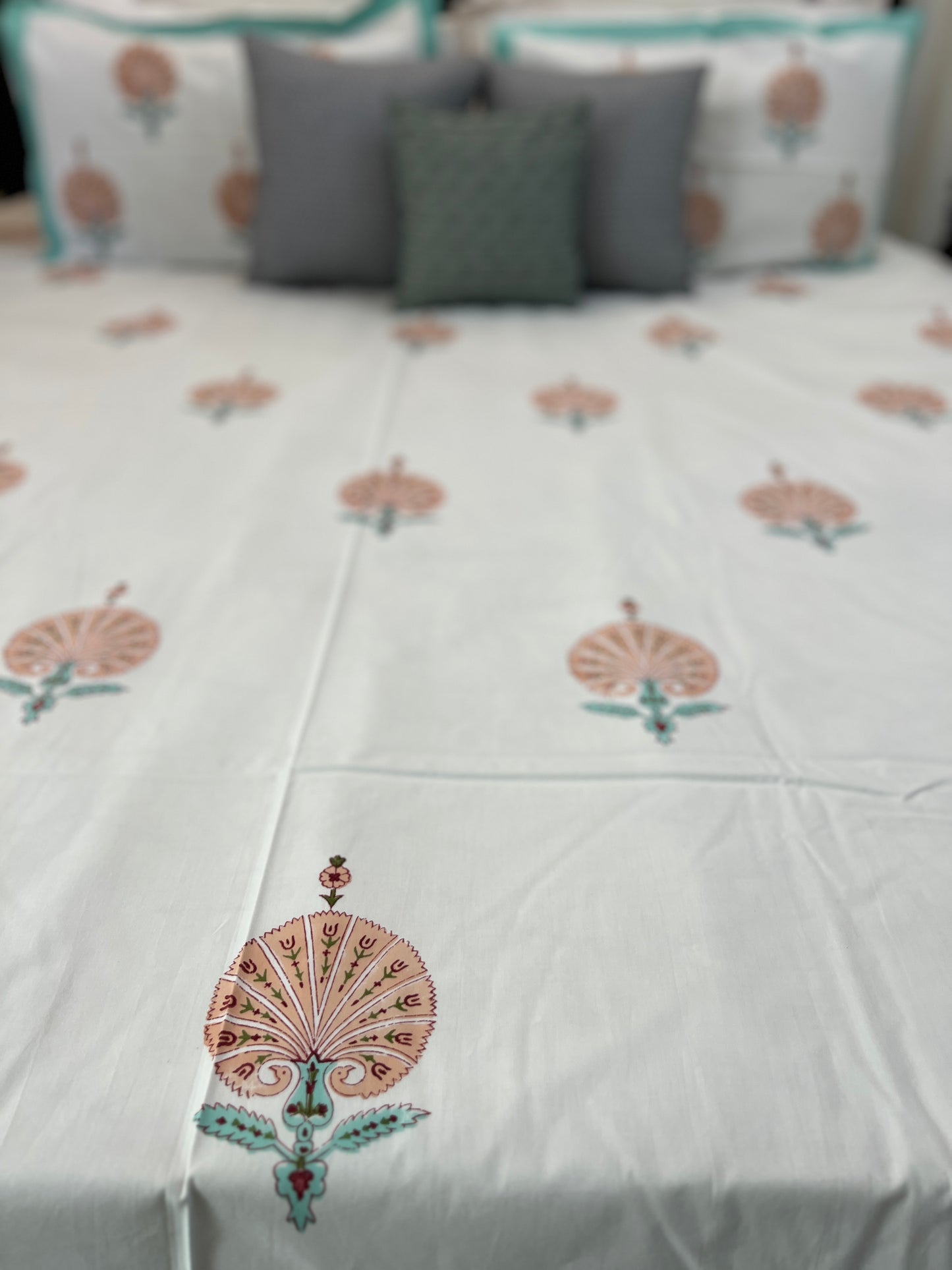 King Size | 90*108 Inches | Earthy Blooms