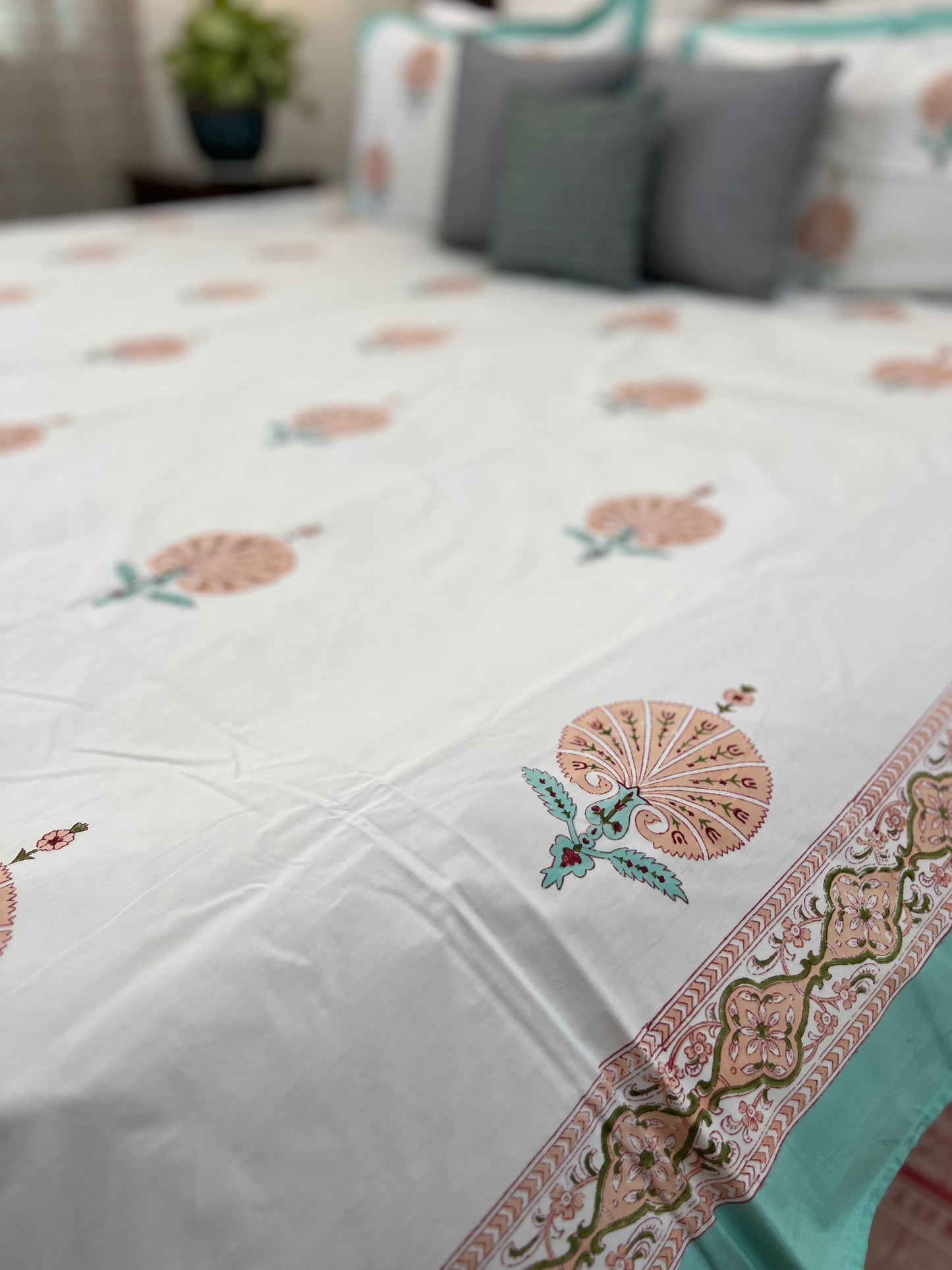 King Size | 90*108 Inches | Earthy Blooms