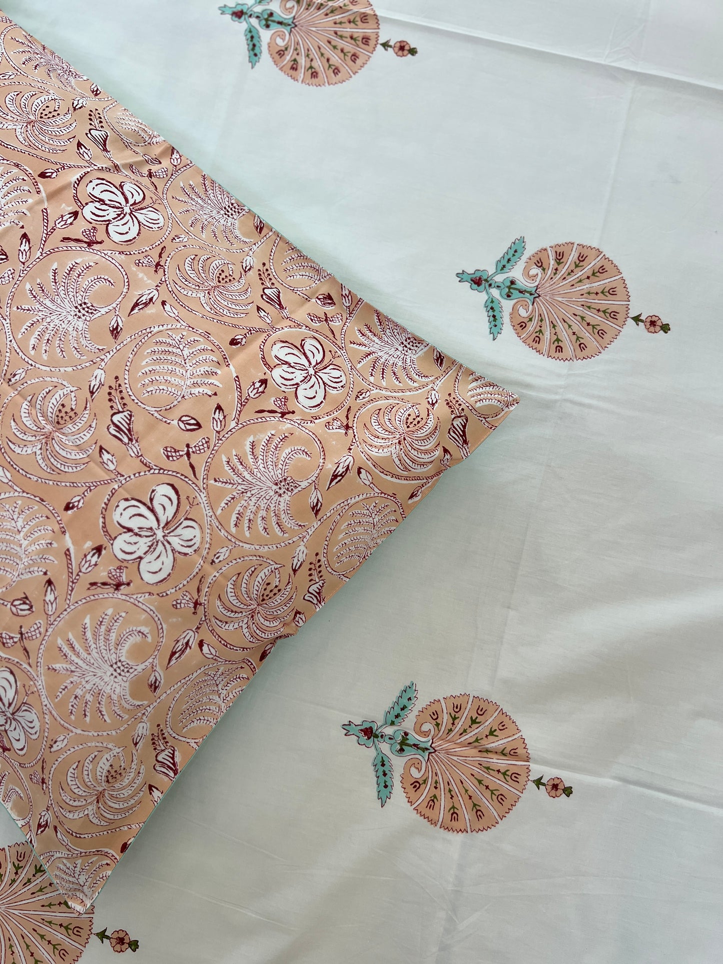 King Size | 90*108 Inches | Earthy Blooms