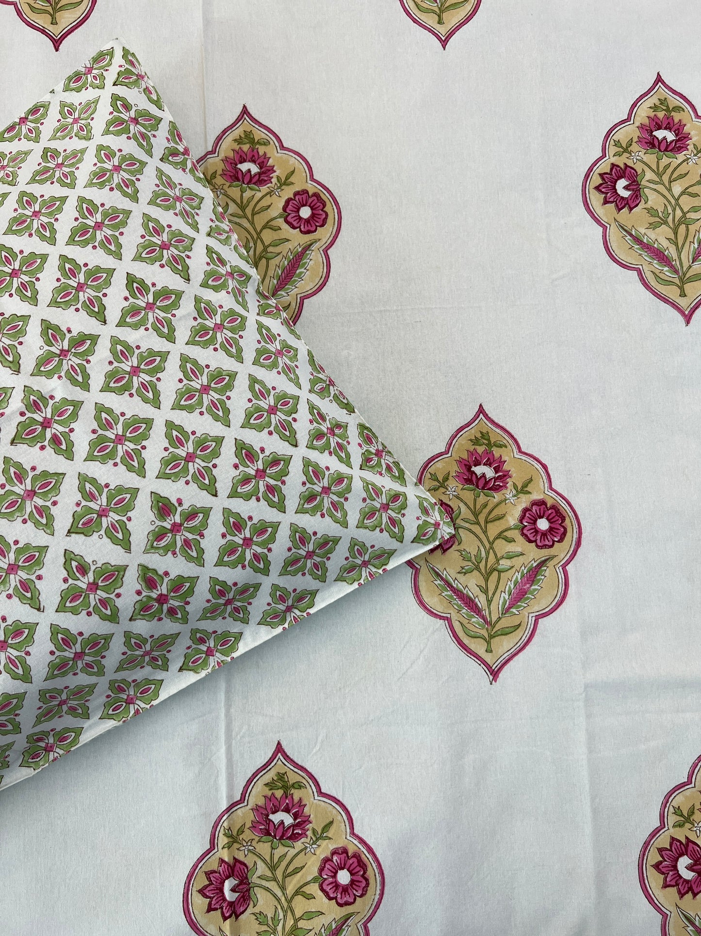 King Size Bedsheet | 90*108 Inches | Gul
