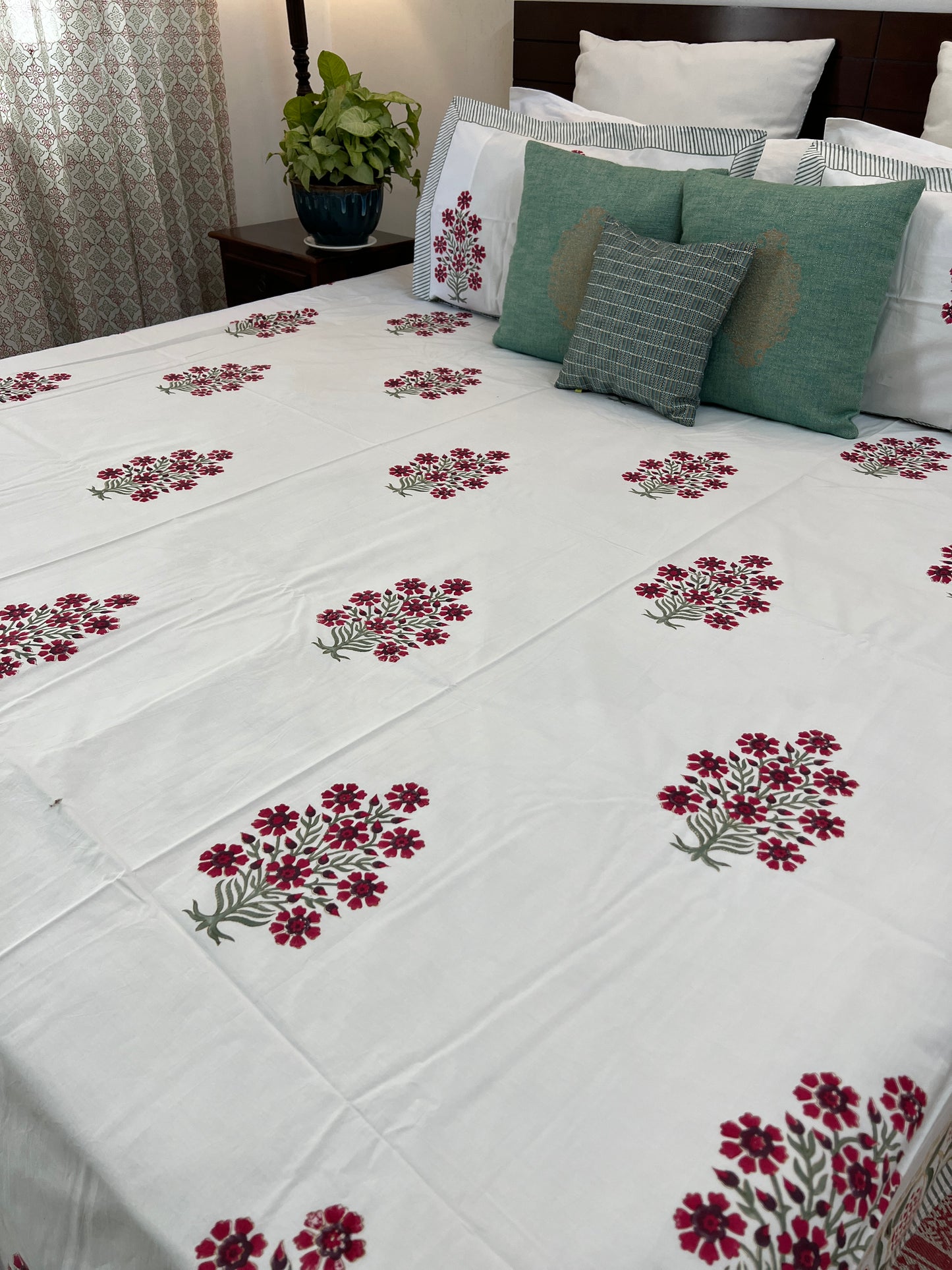 King Size | 90*108 Inches | Poppy Magic