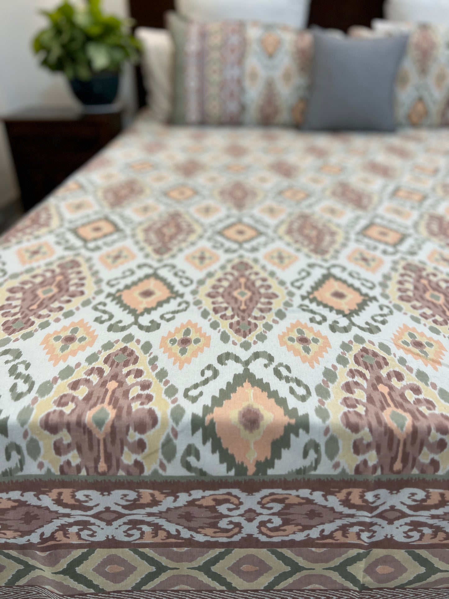 Super King Size | 108*108 Inches | Ikkat Dreams