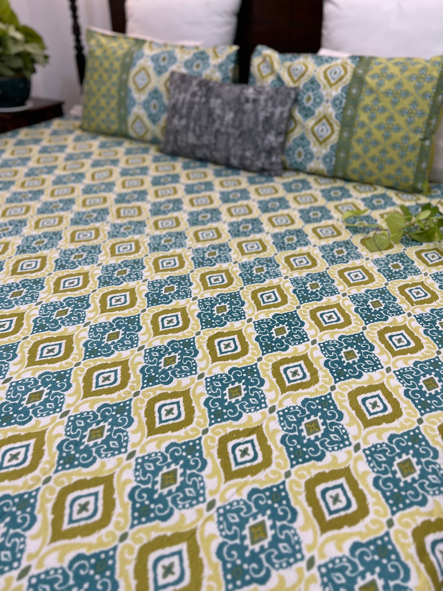 Super King Size | 108*108 Inches | Cozy Retreat