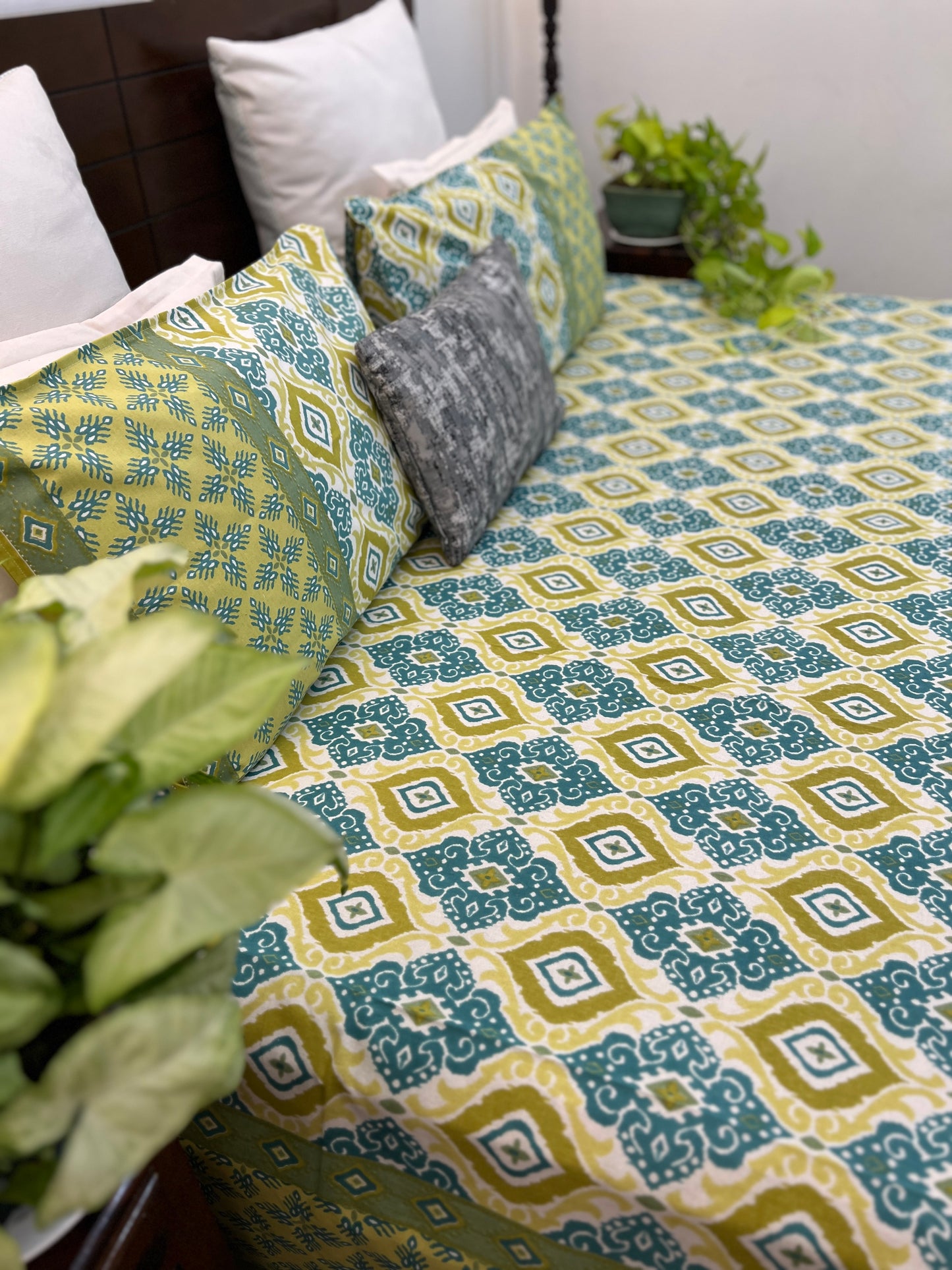 Super King Size | 108*108 Inches | Cozy Retreat