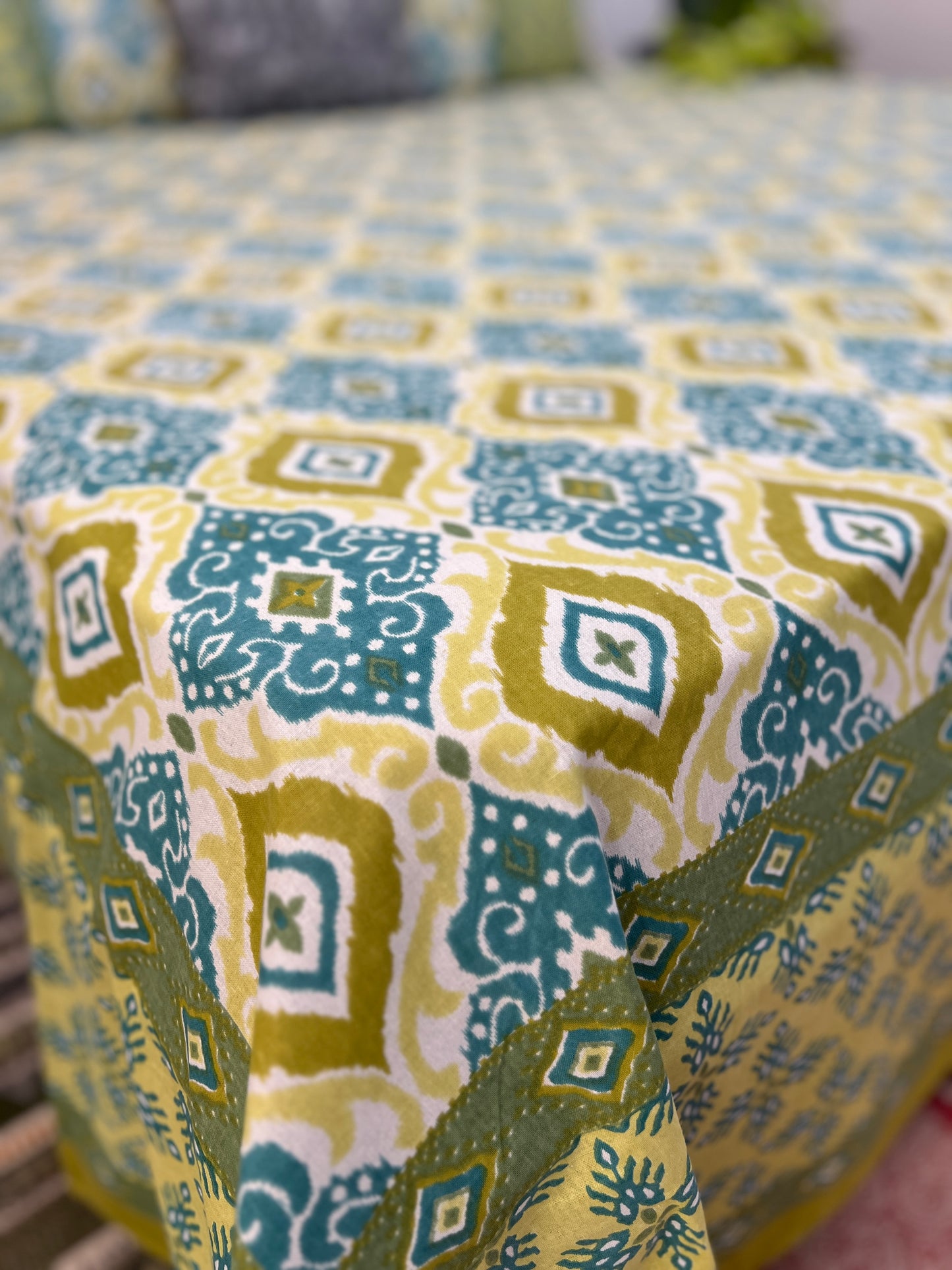 Super King Size | 108*108 Inches | Cozy Retreat