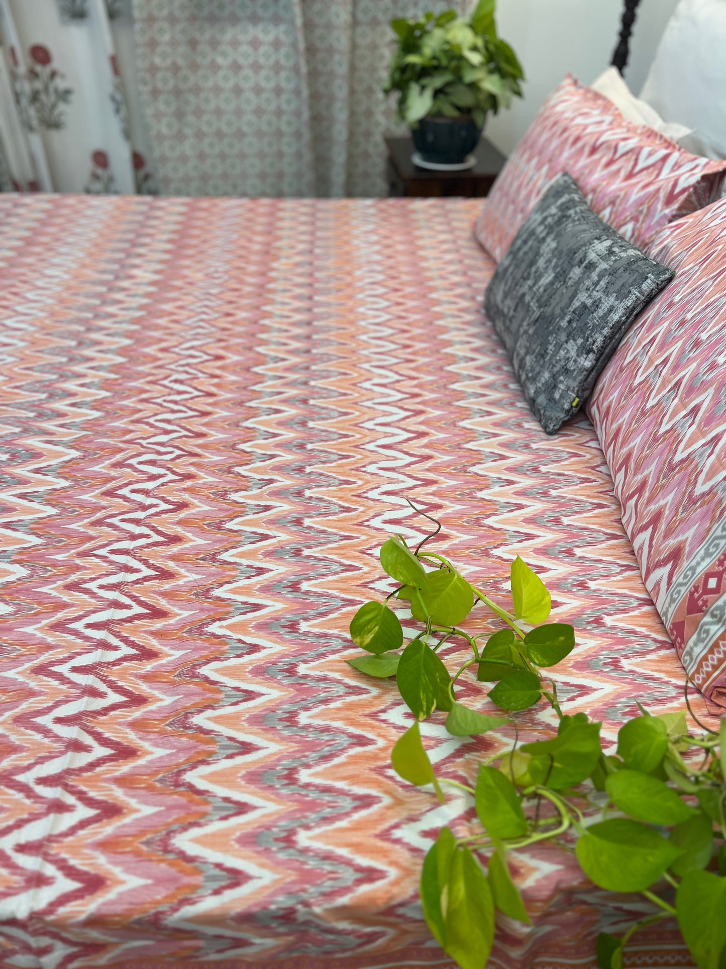 Super King Size | 108*108 Inches | Ikkat Impressions