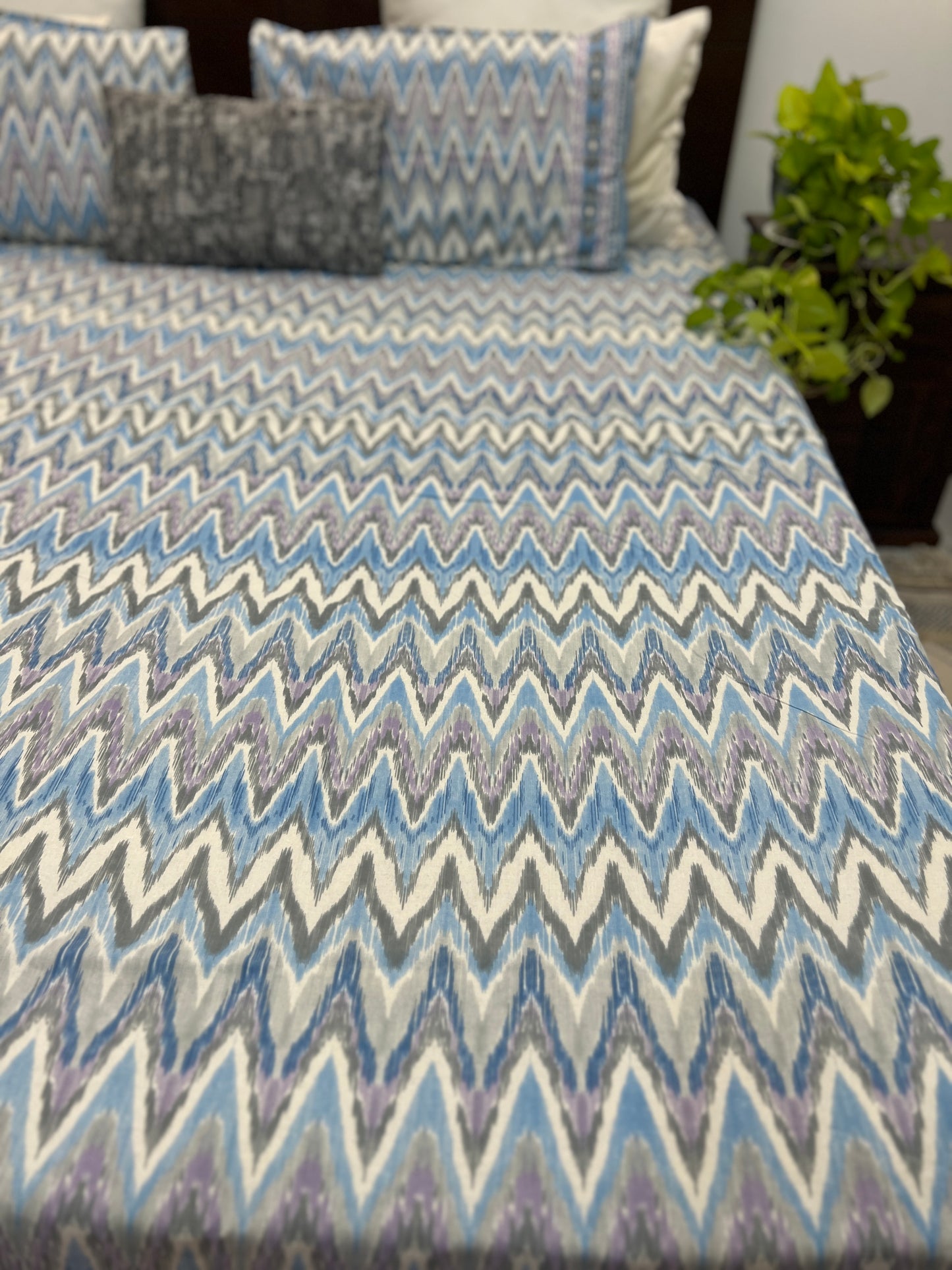 Super King Size | 108*108 Inches | Vibrant Ikkat