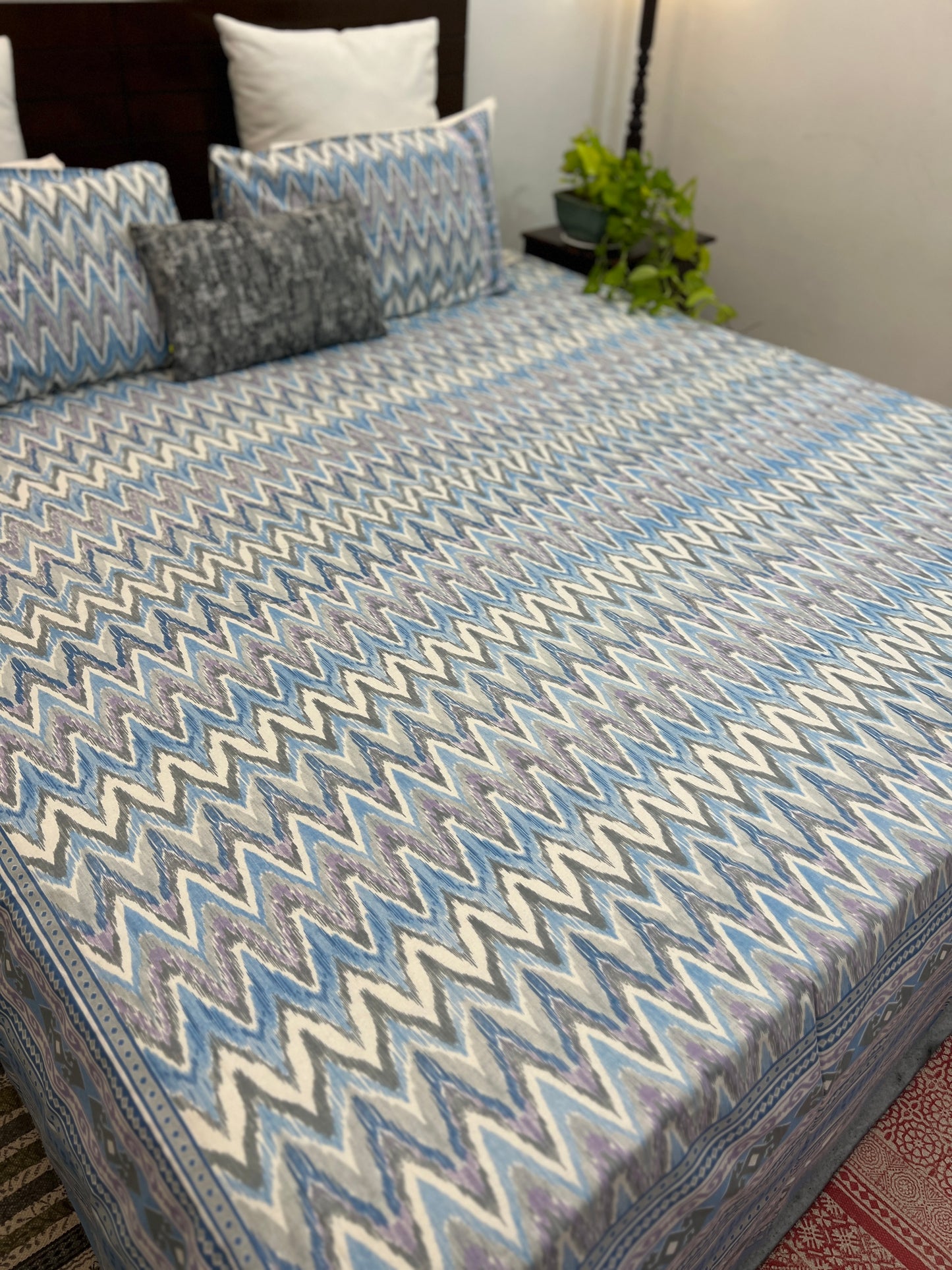 Super King Size | 108*108 Inches | Vibrant Ikkat