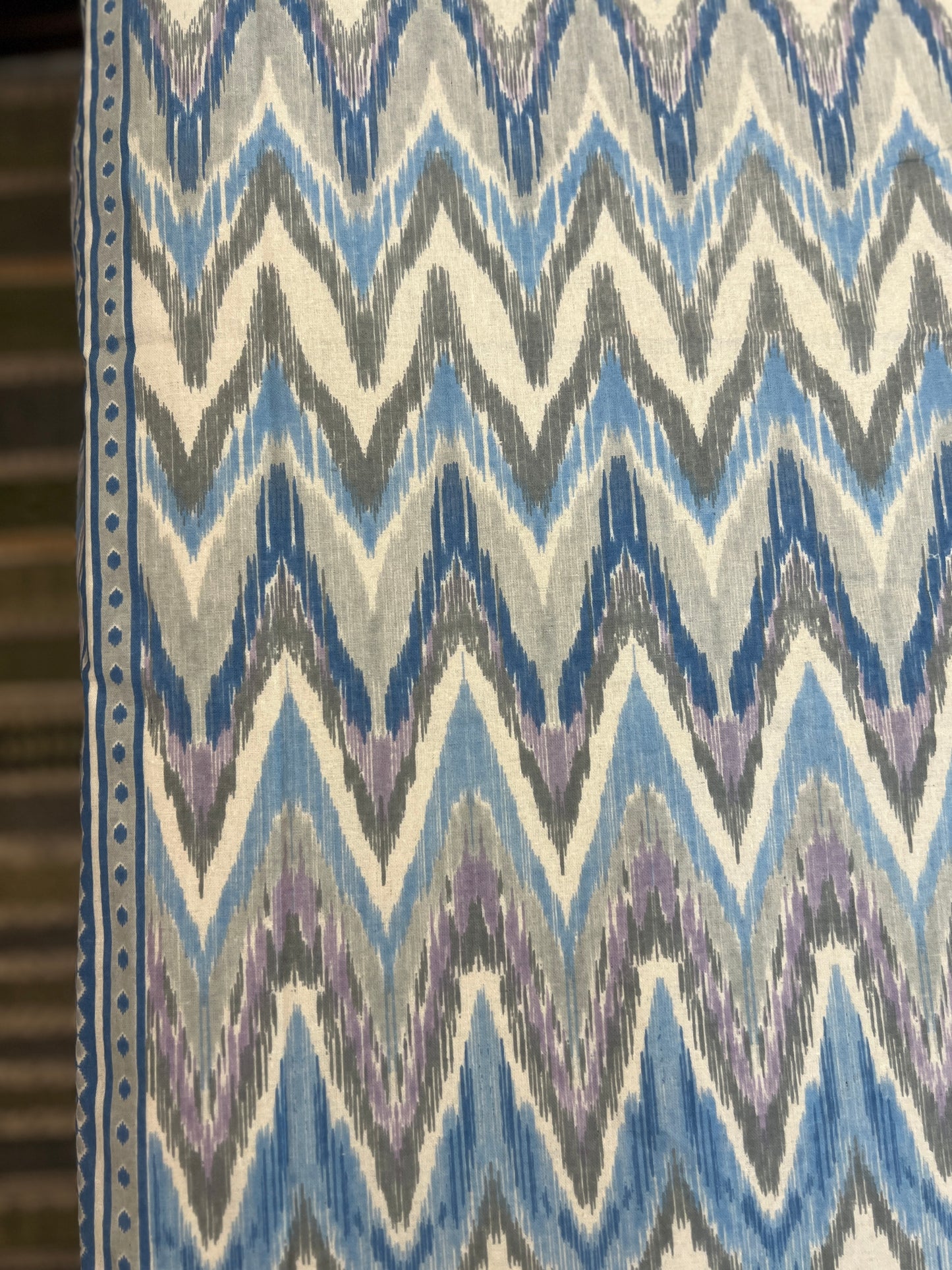 Super King Size | 108*108 Inches | Vibrant Ikkat