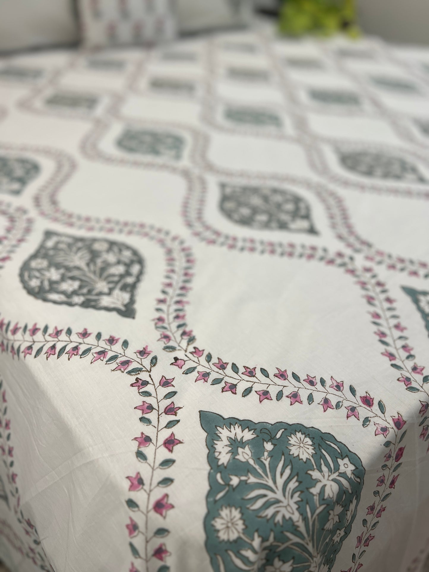 King Size | 90*108 Inches | Grandeur