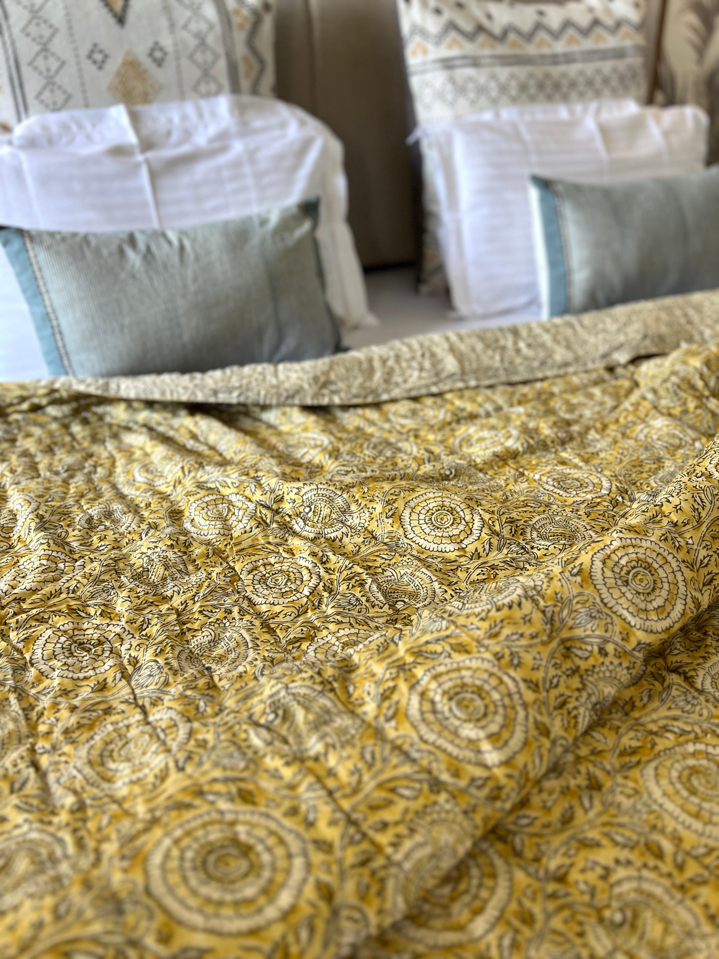 Reversible Hand Print Quilt | King Size 90*108 Inches | Basant