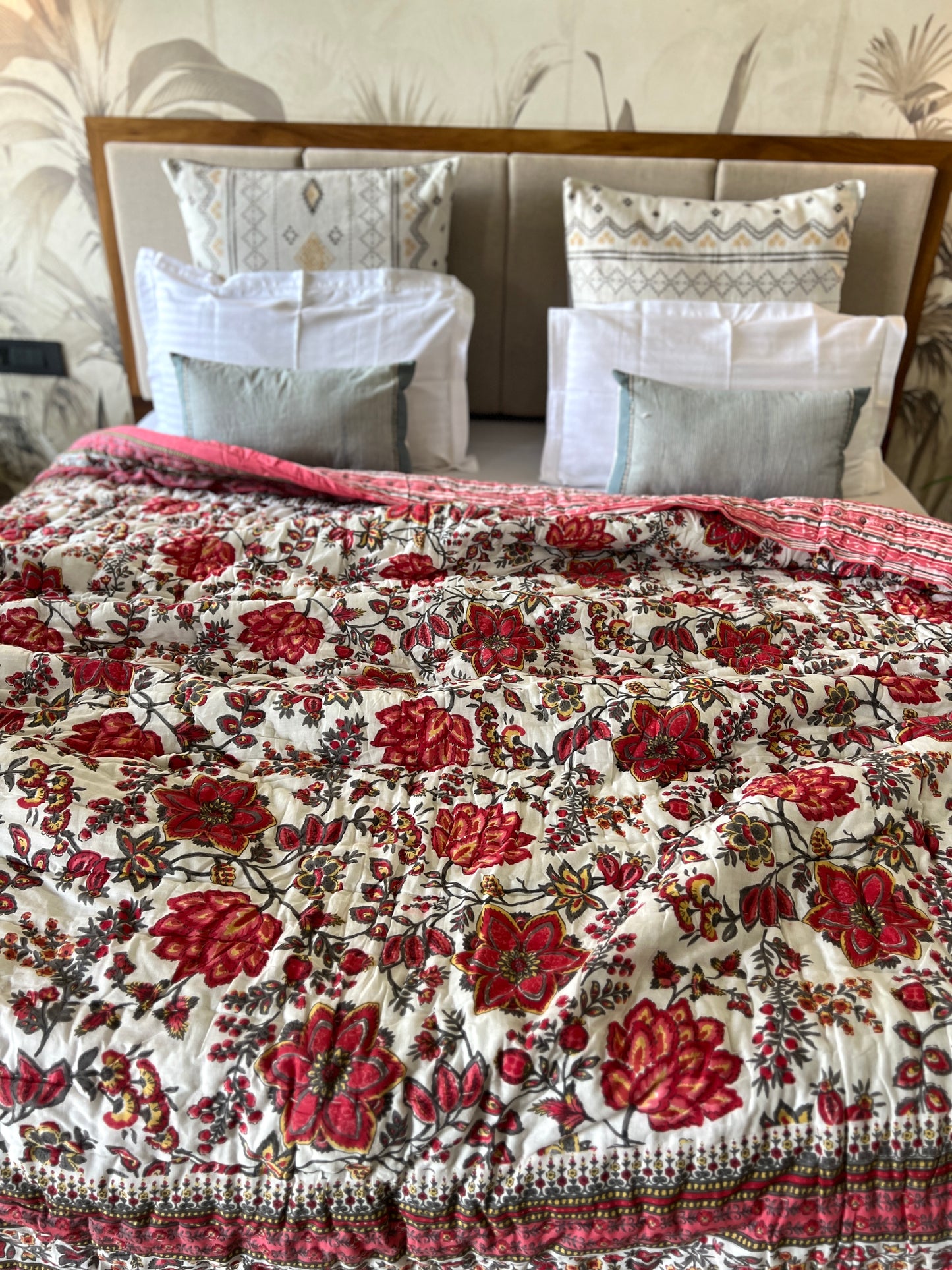 Reversible hand Print Quilt | King Size 90*108 Inches | Floral Touch