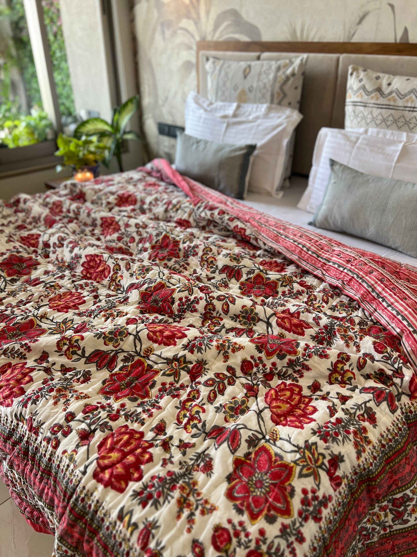 Reversible hand Print Quilt | King Size 90*108 Inches | Floral Touch