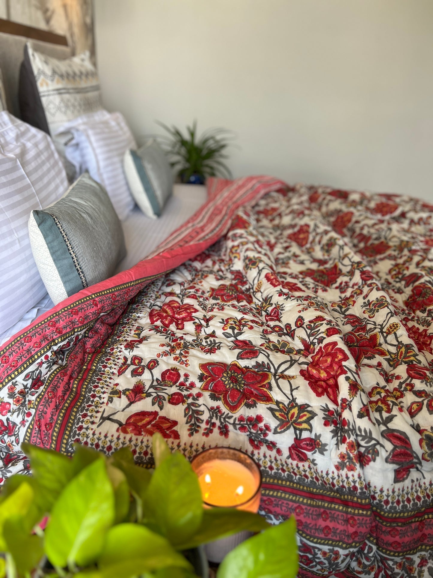 Reversible hand Print Quilt | King Size 90*108 Inches | Floral Touch