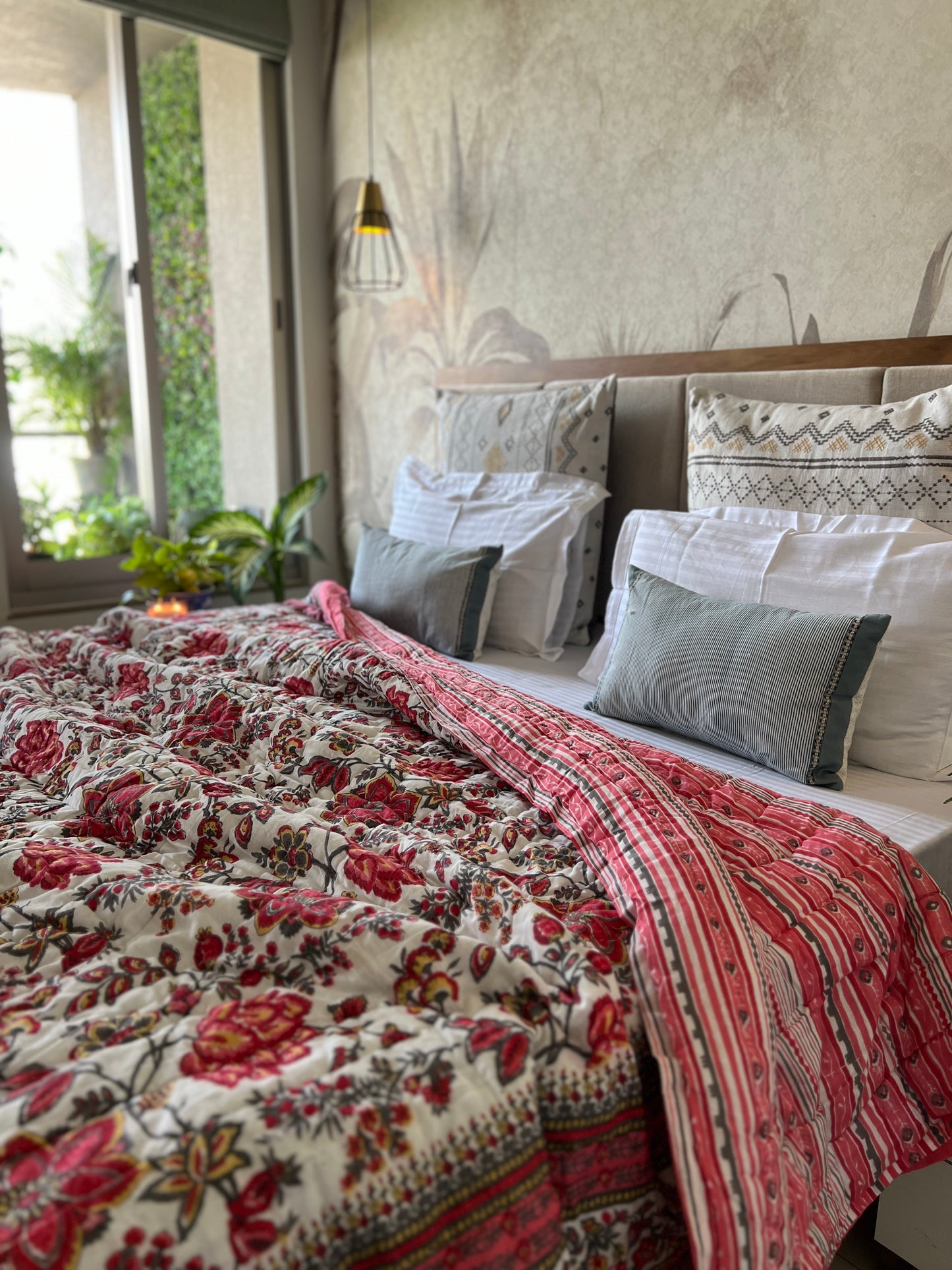 Reversible hand Print Quilt | King Size 90*108 Inches | Floral Touch