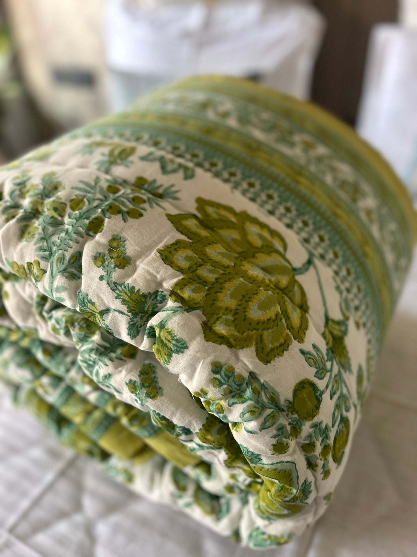 Reversible Hand Print Quilt | King Size 90*108 Inches | Floral Blooms