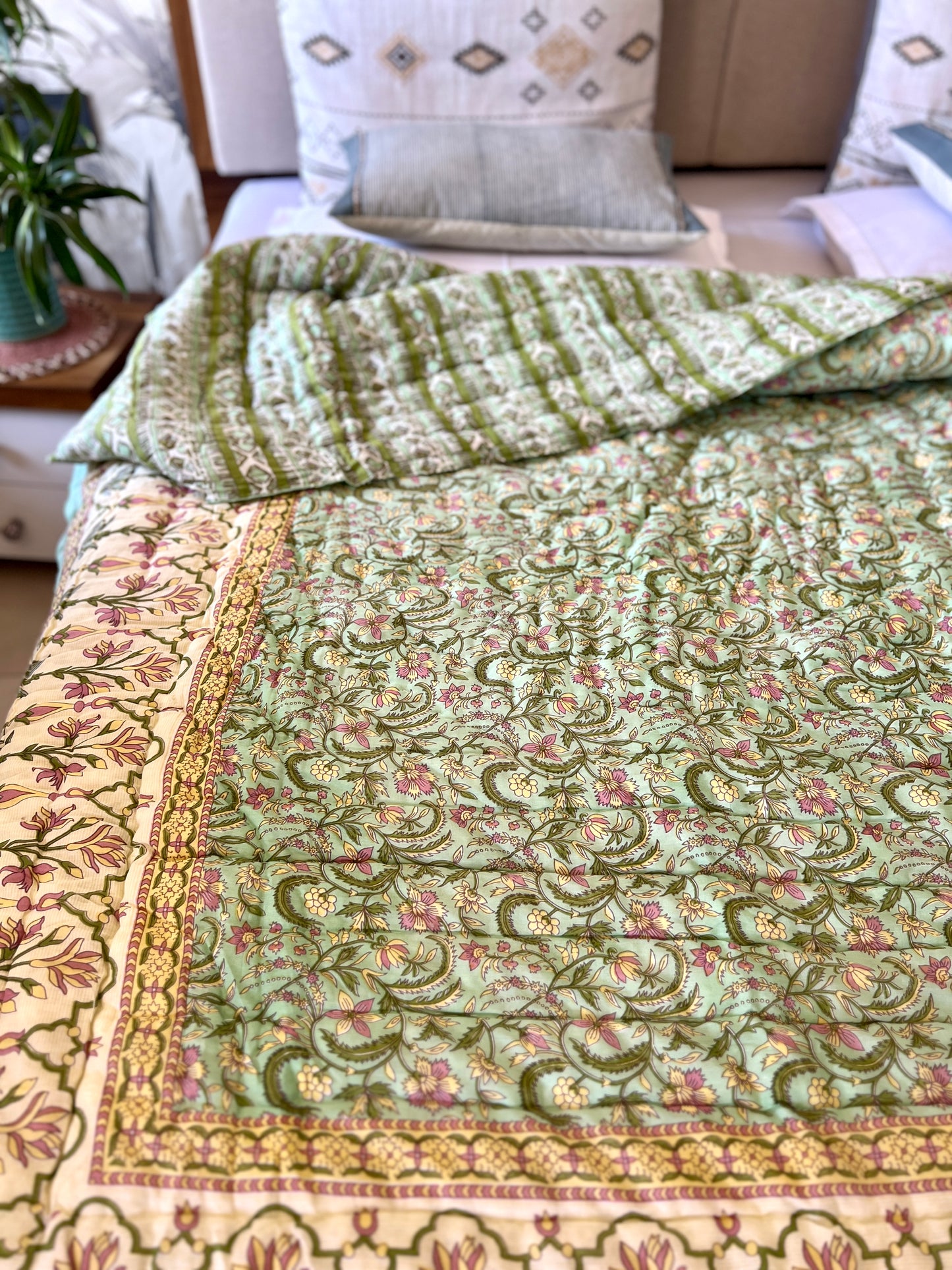 Reversible Hand Print Quilt | Single Size 60*90 Inches | Petals