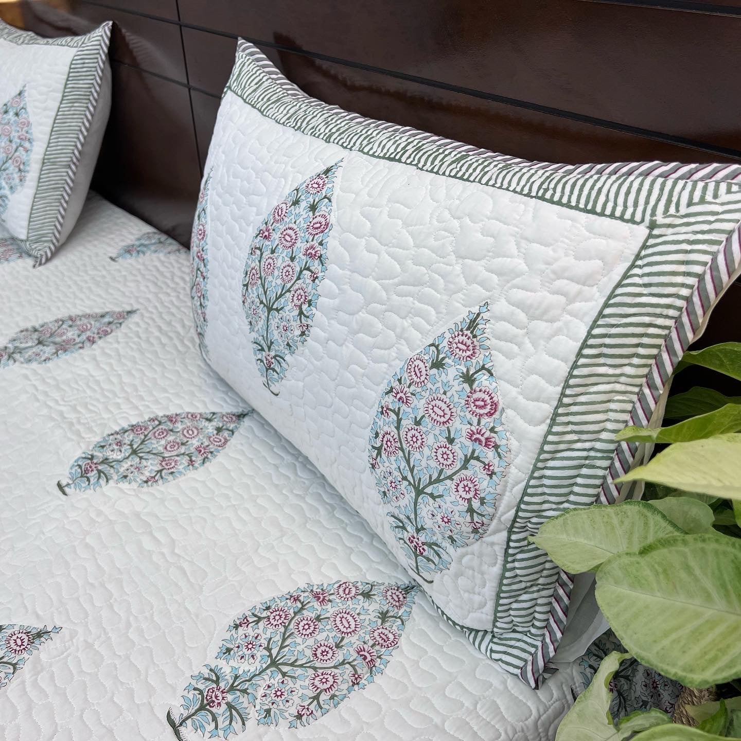 Quilted Bedcover | 90*108 Inches | Blue Motif