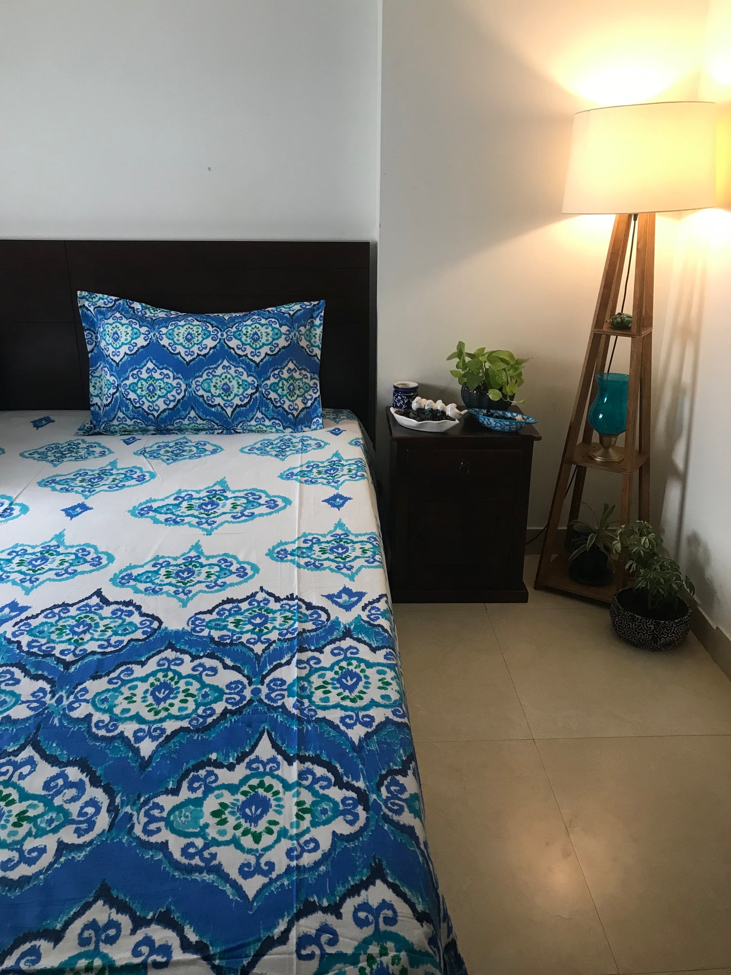 King Size Bedsheet | 90*108 Inches | Blue Bells