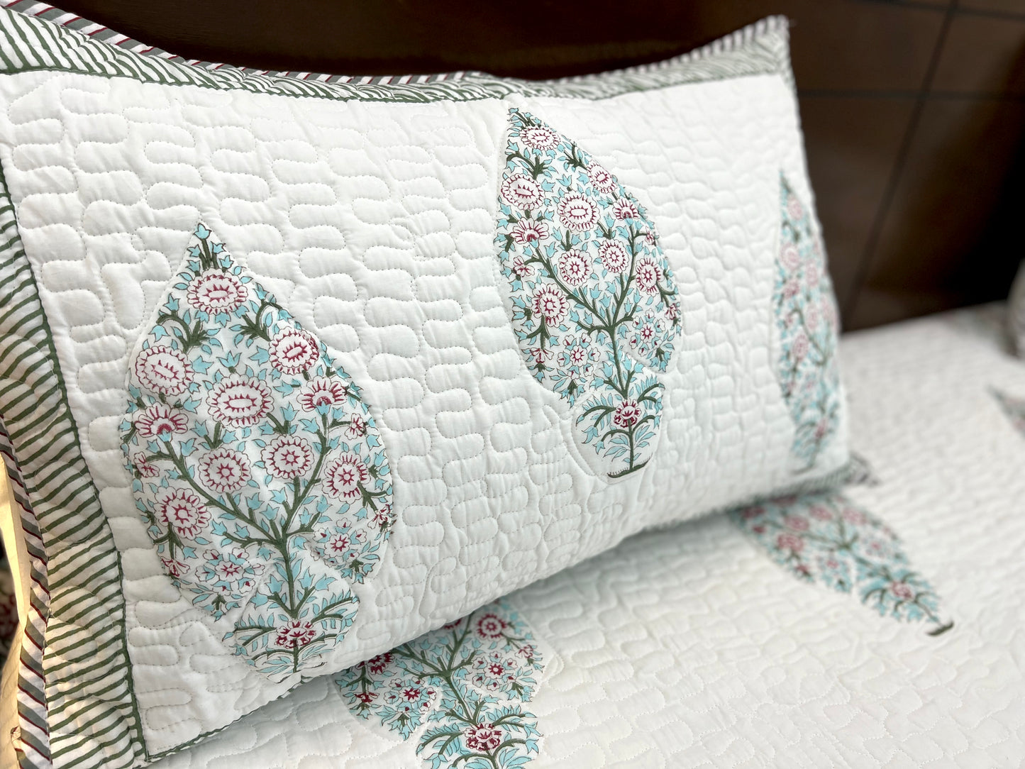 Quilted Bedcover | 90*108 Inches | Blue Motif