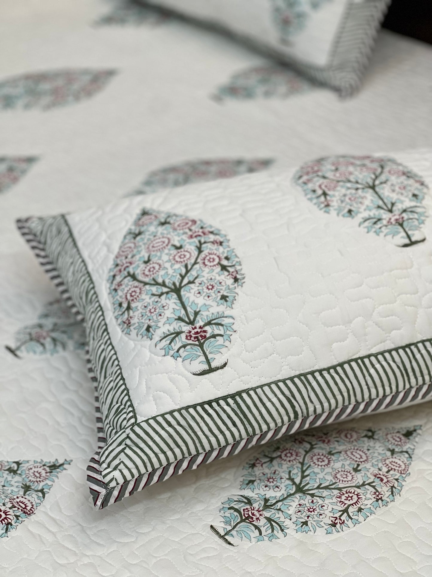 Quilted Bedcover | 90*108 Inches | Blue Motif