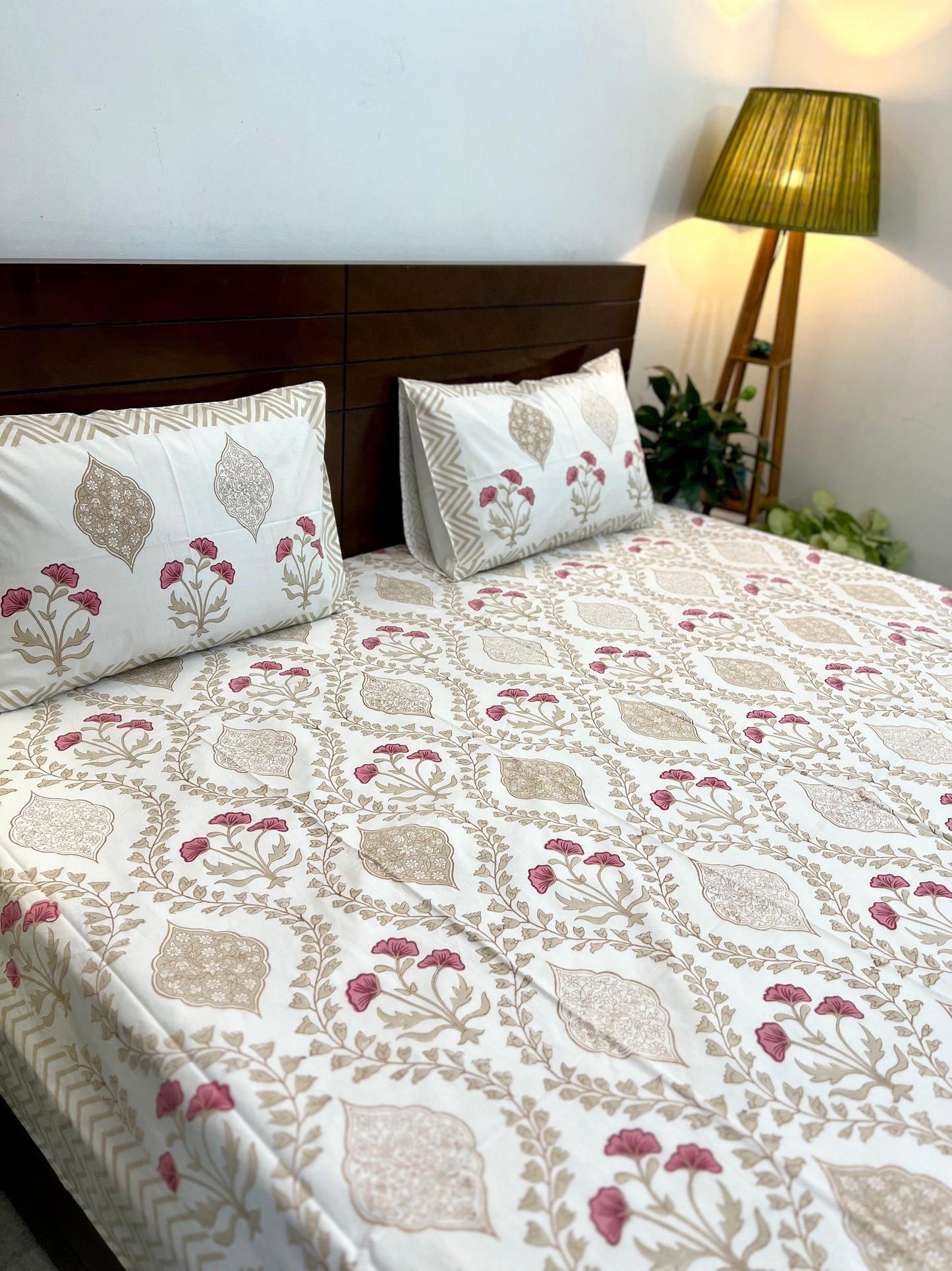 Jharokha | 300TC Bedsheet | 108*108 Inches