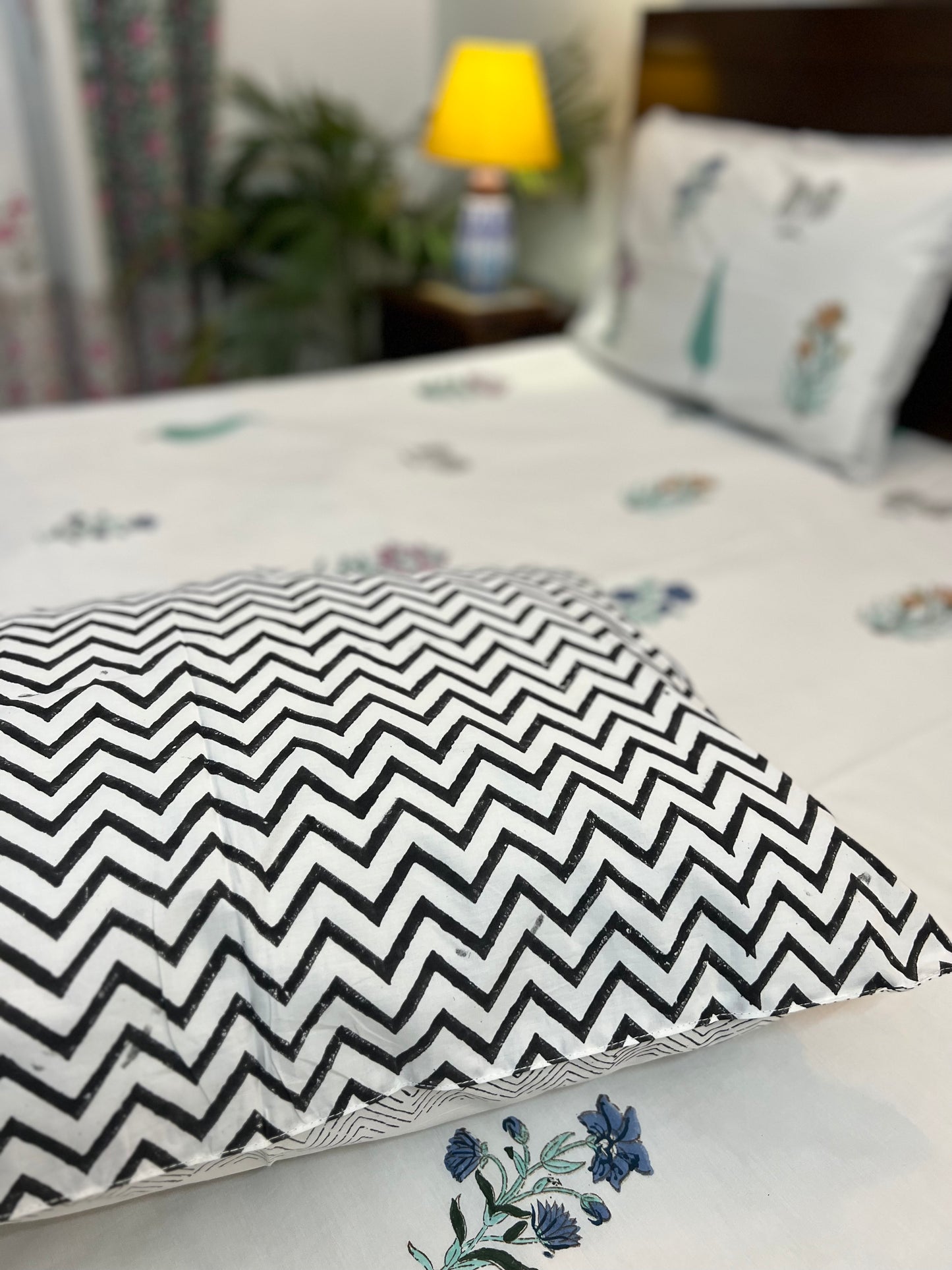 Zig-Zag | Hand Block Bedsheet | 300TC