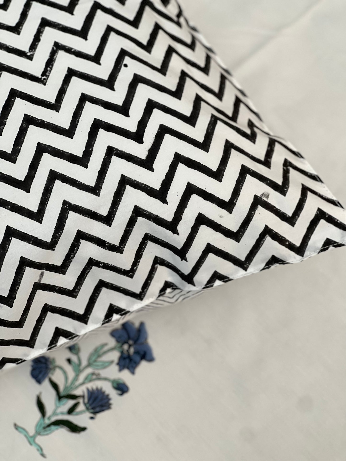 Zig-Zag | Hand Block Bedsheet | 300TC