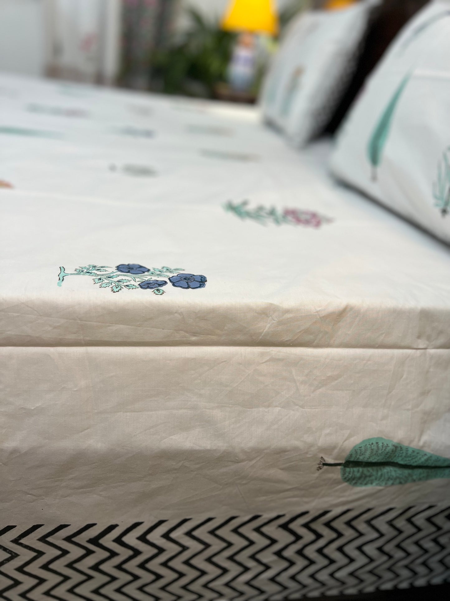 Zig-Zag | Hand Block Bedsheet | 300TC