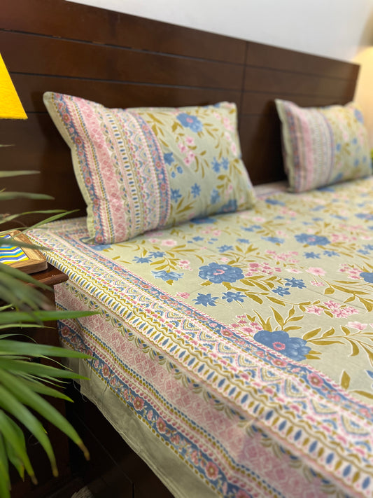 King Size Bedsheet | 90*108 Inches | Aqua Light Green Floral