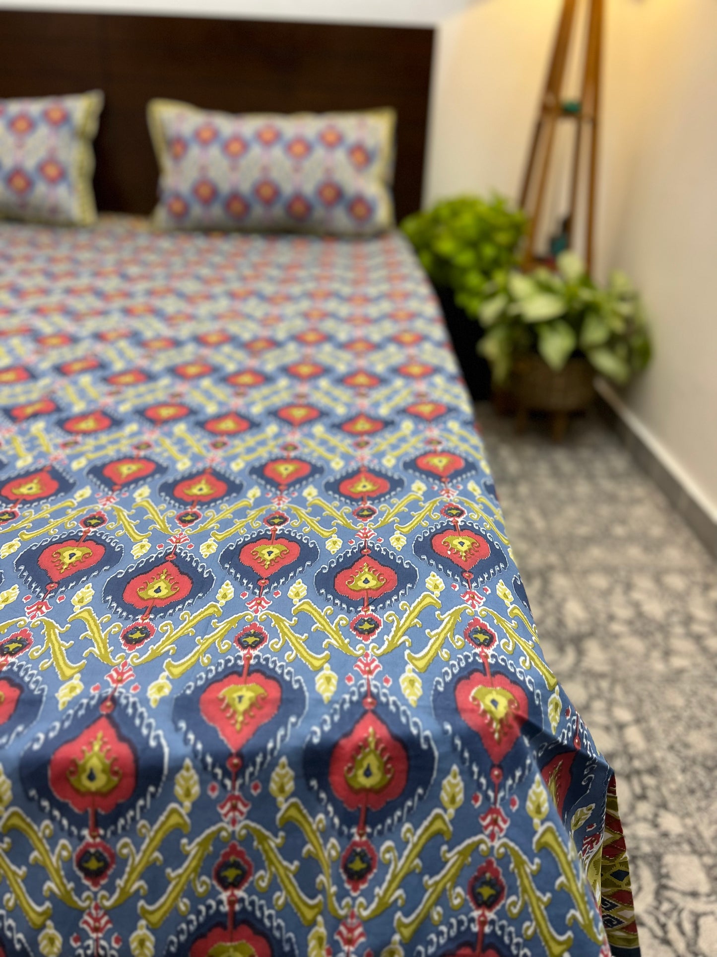 Super King Size | 108*108 inches | Shades of Blue & Green