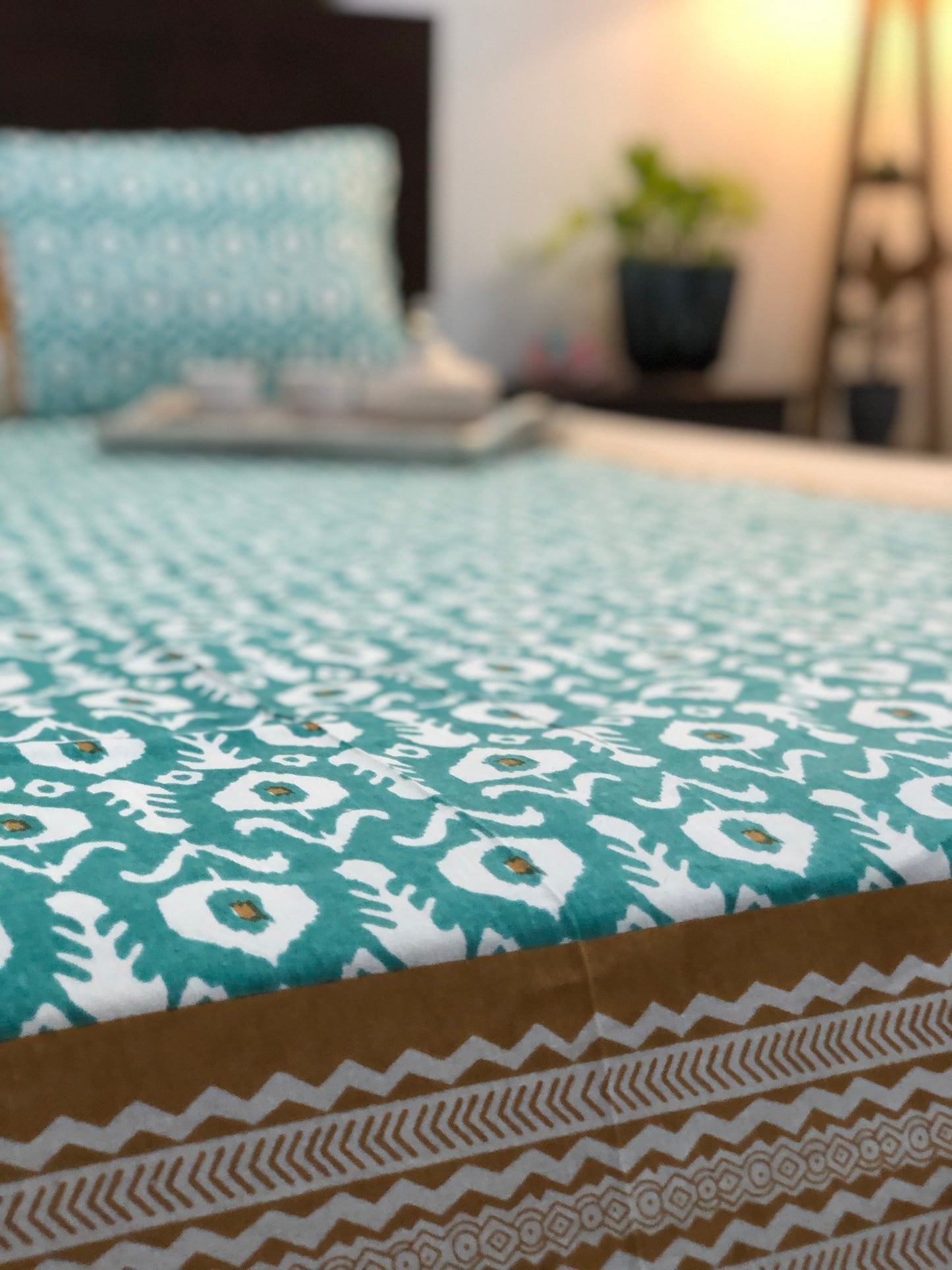 King Size Bedsheet | 90*108 Inches | Ikkat Bottle Green