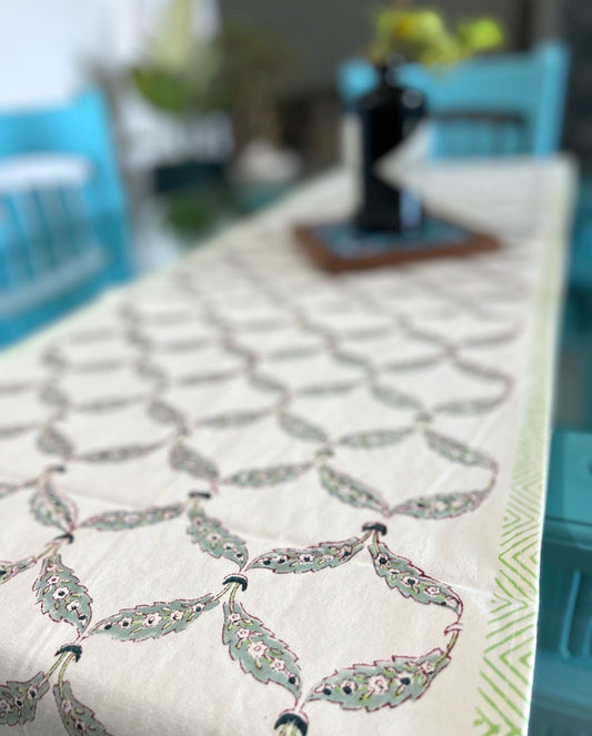 Table Runner | Mat & Napkins | 6 Seater