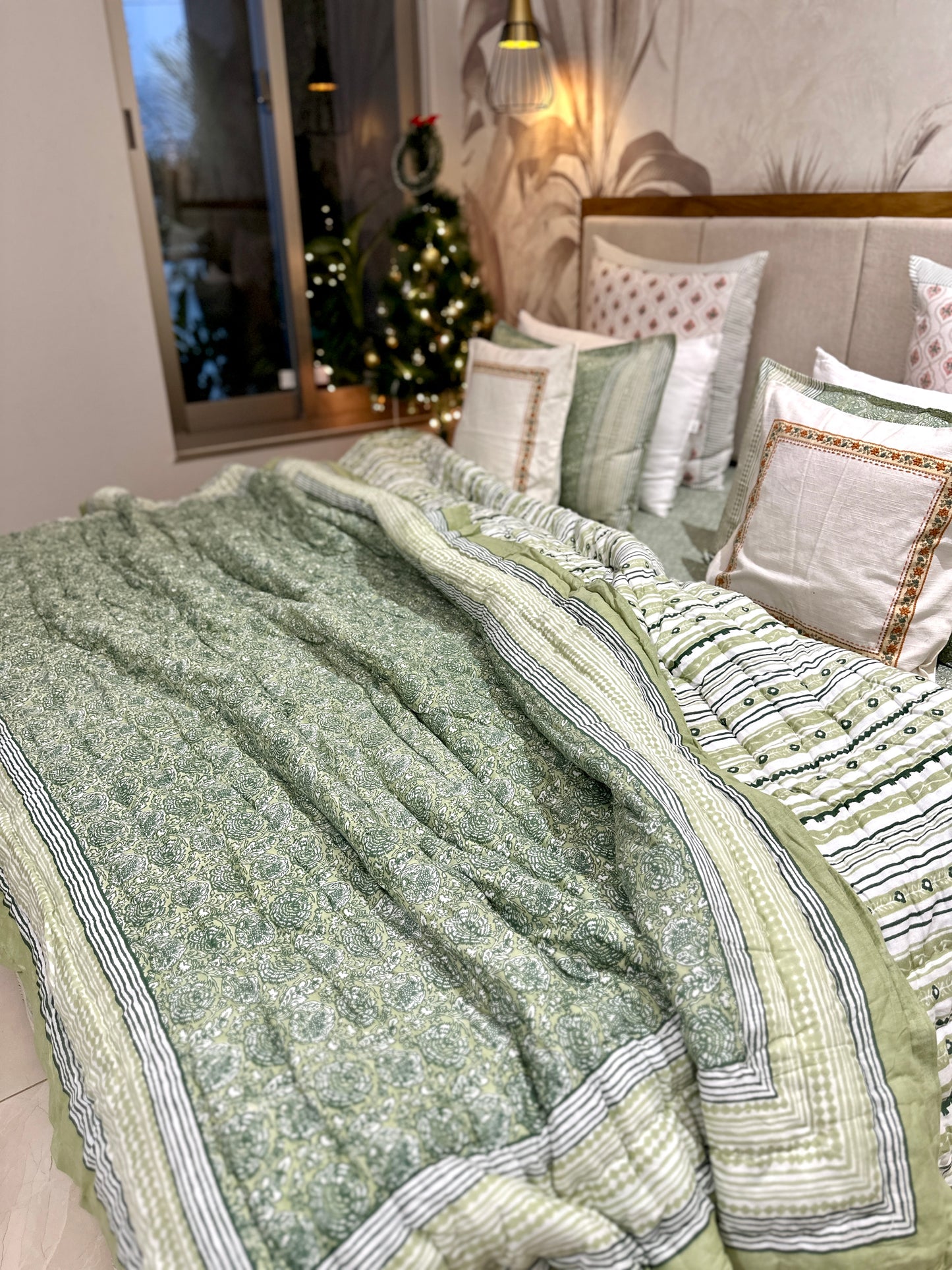 Bedding Set Hand Print | Quilt with Bedsheet Set | Mint Whisper