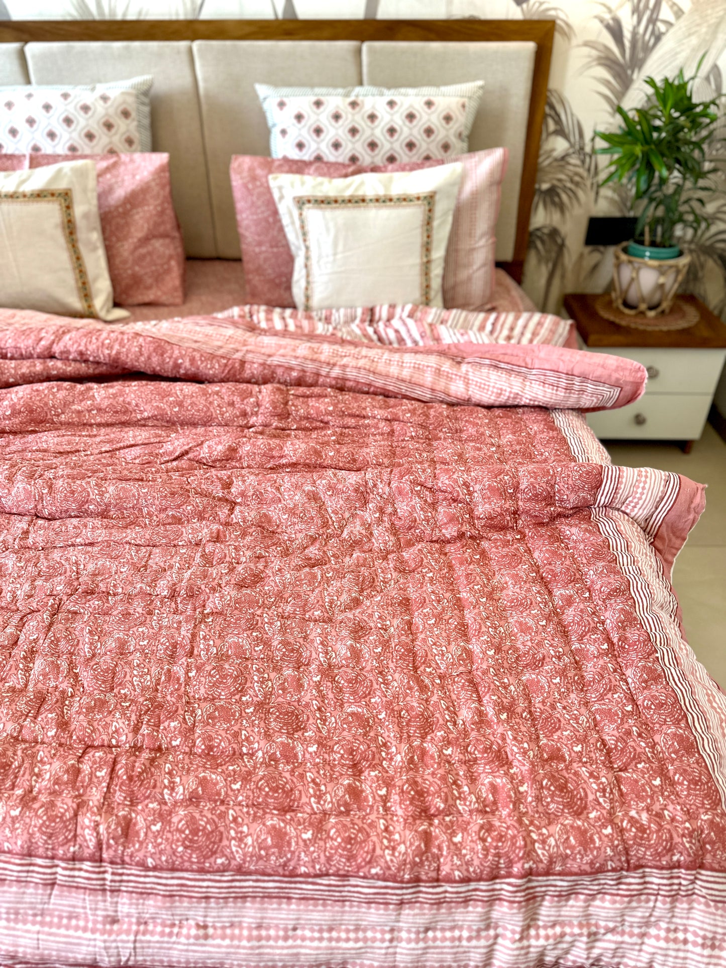 Bedding Set Hand Print | Quilt with Bedsheet Set | Misty Rose