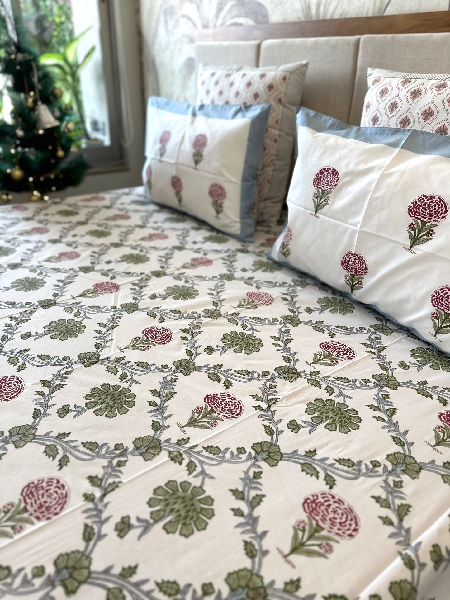 Bedding Set Hand Block | Quilt with Bedsheet Set | Floral Cascade