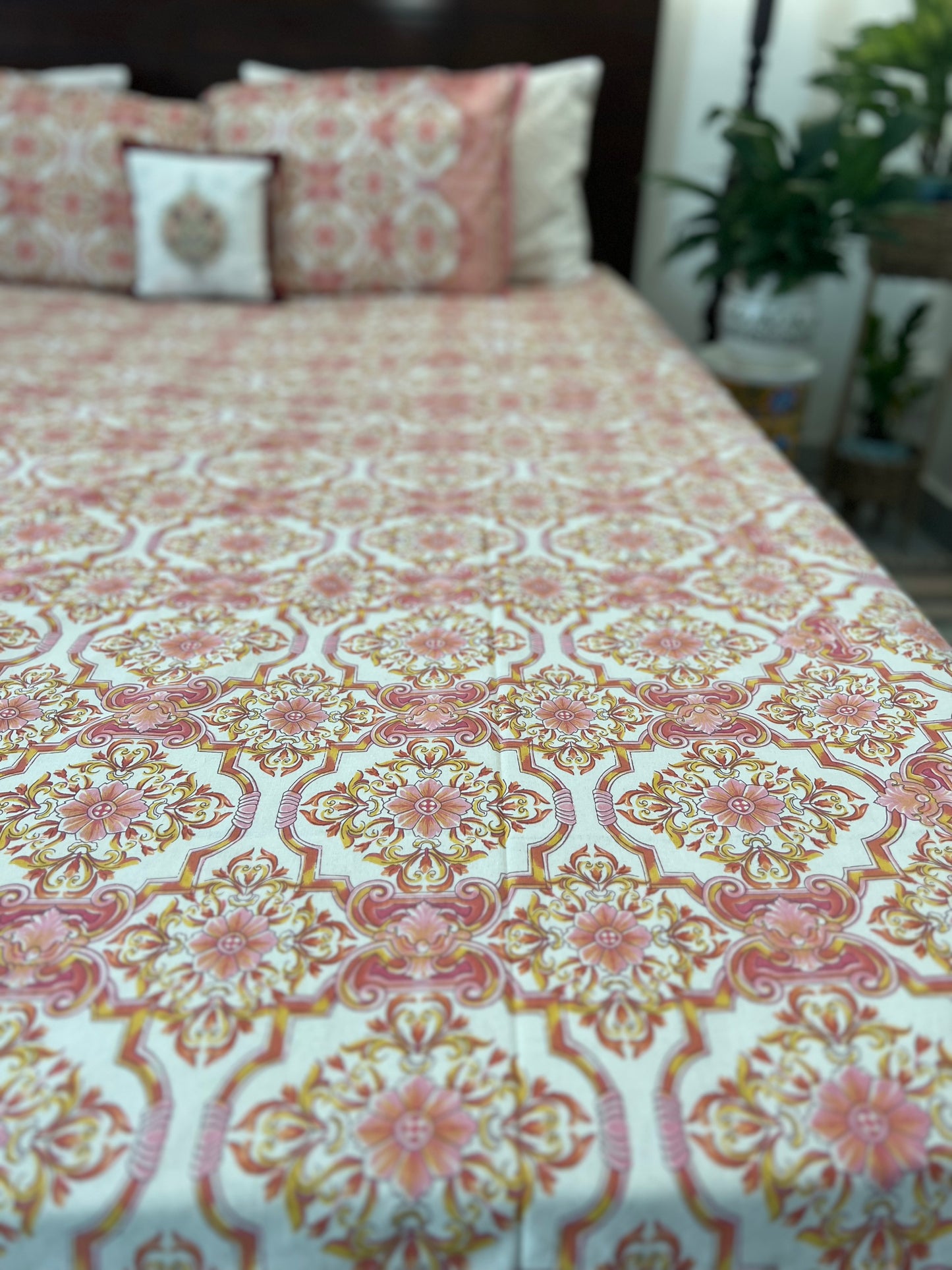 King Size | 90*108 Inches | Pink Pattern